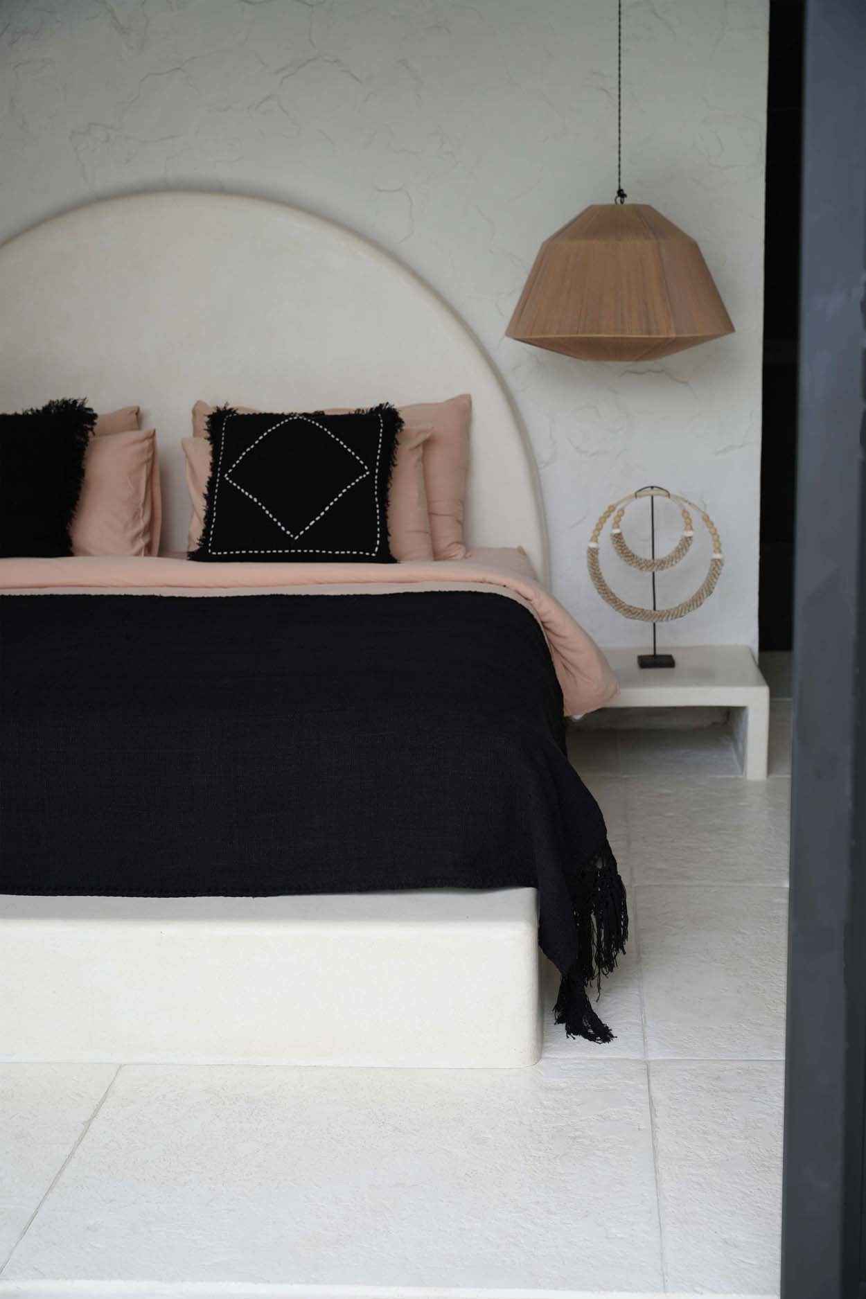 The Gypsy Bed Throw - Black - Bambuá