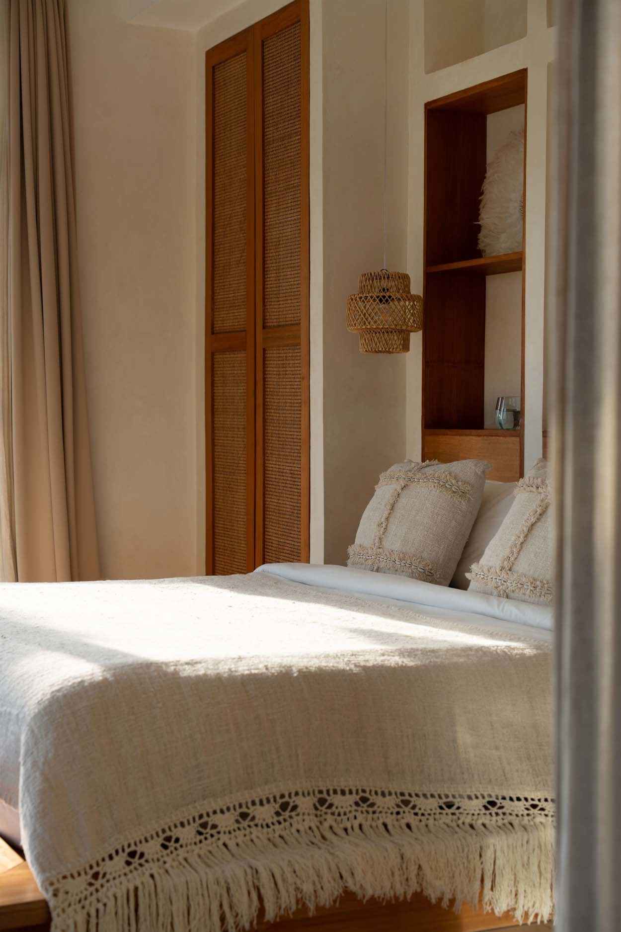 The Gypsy Bed Throw - Natural - Bambuá