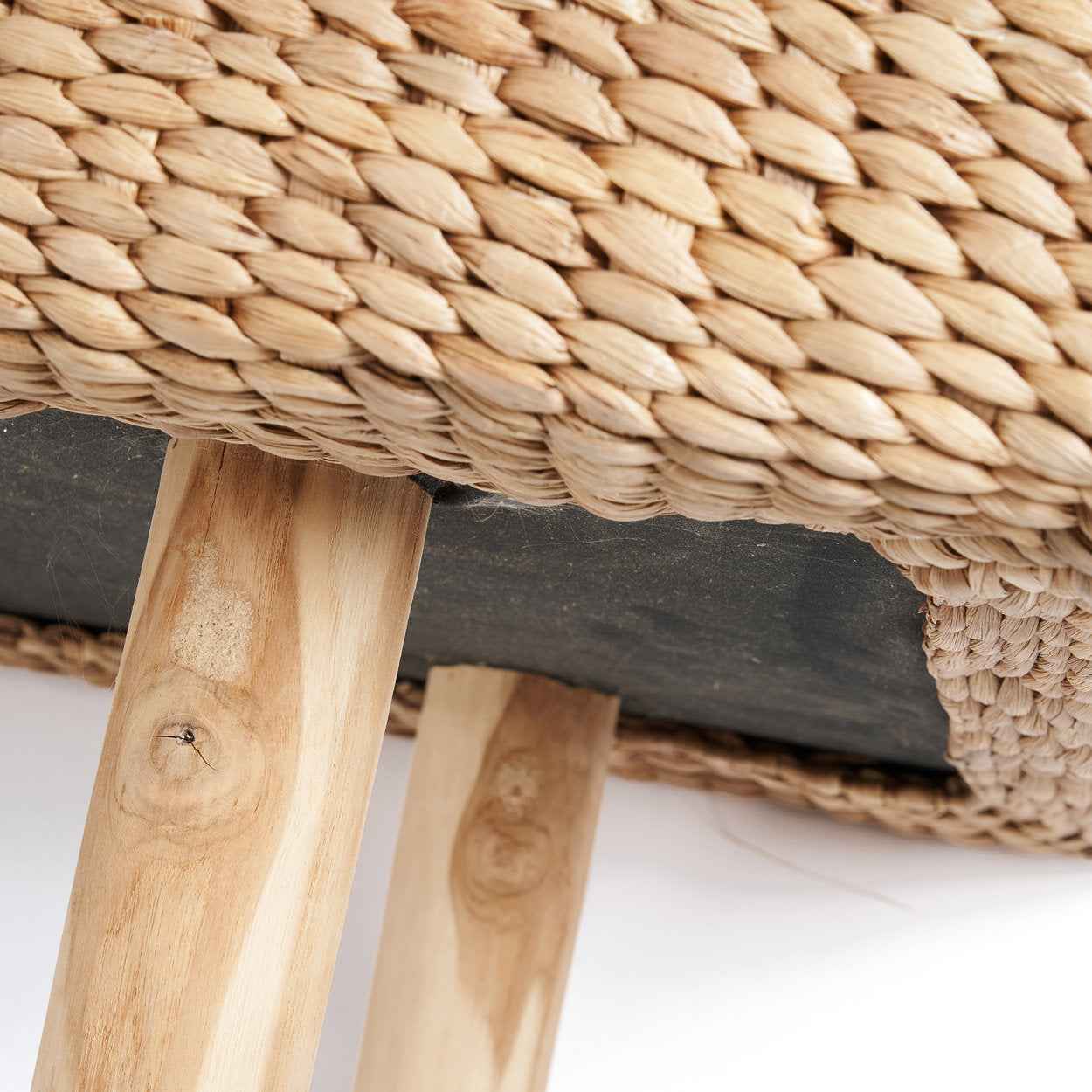 The Water Hyacinth Bench - Bambuá