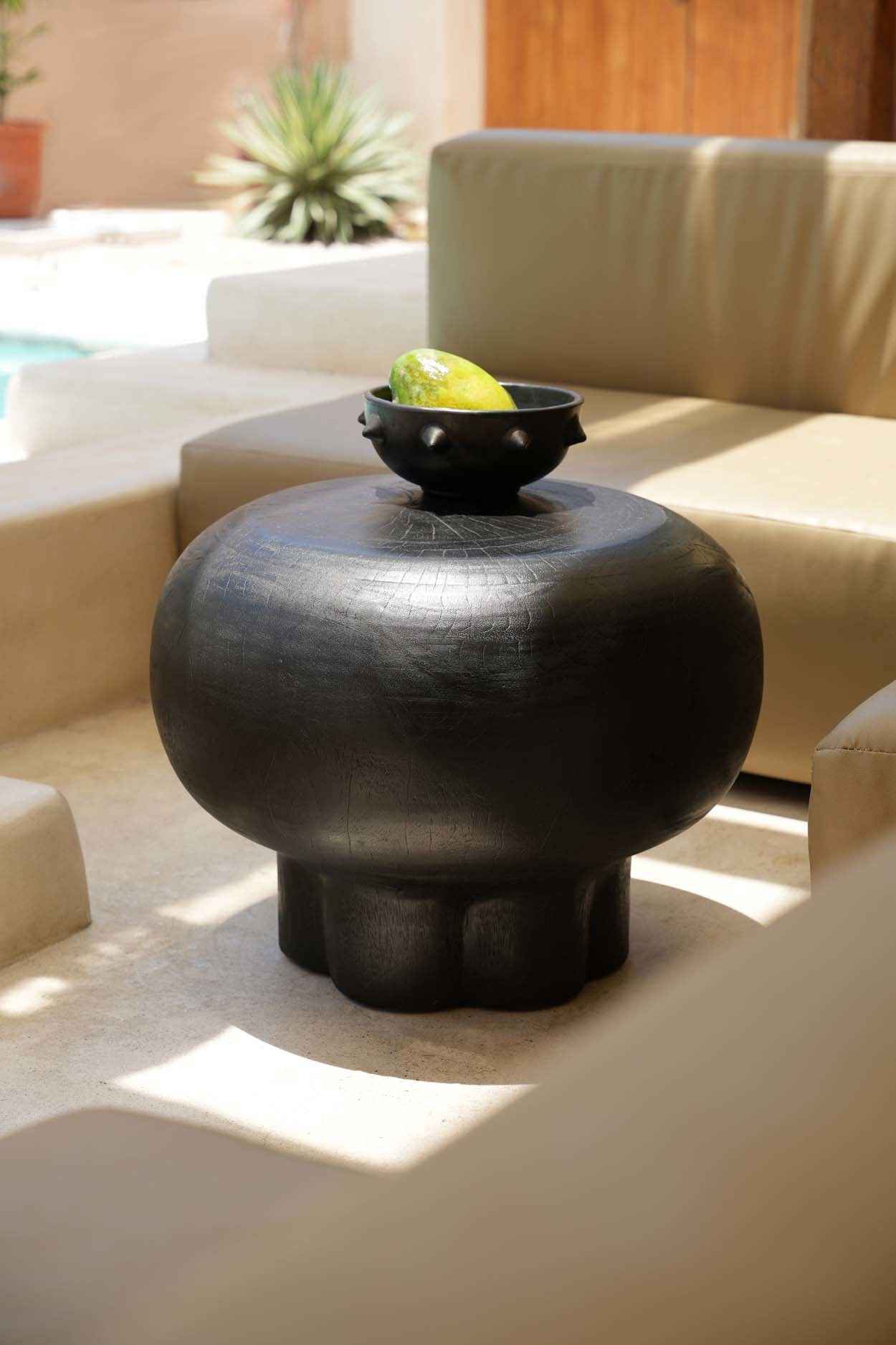 The Tutup Coffee Table - Black - Bambuá
