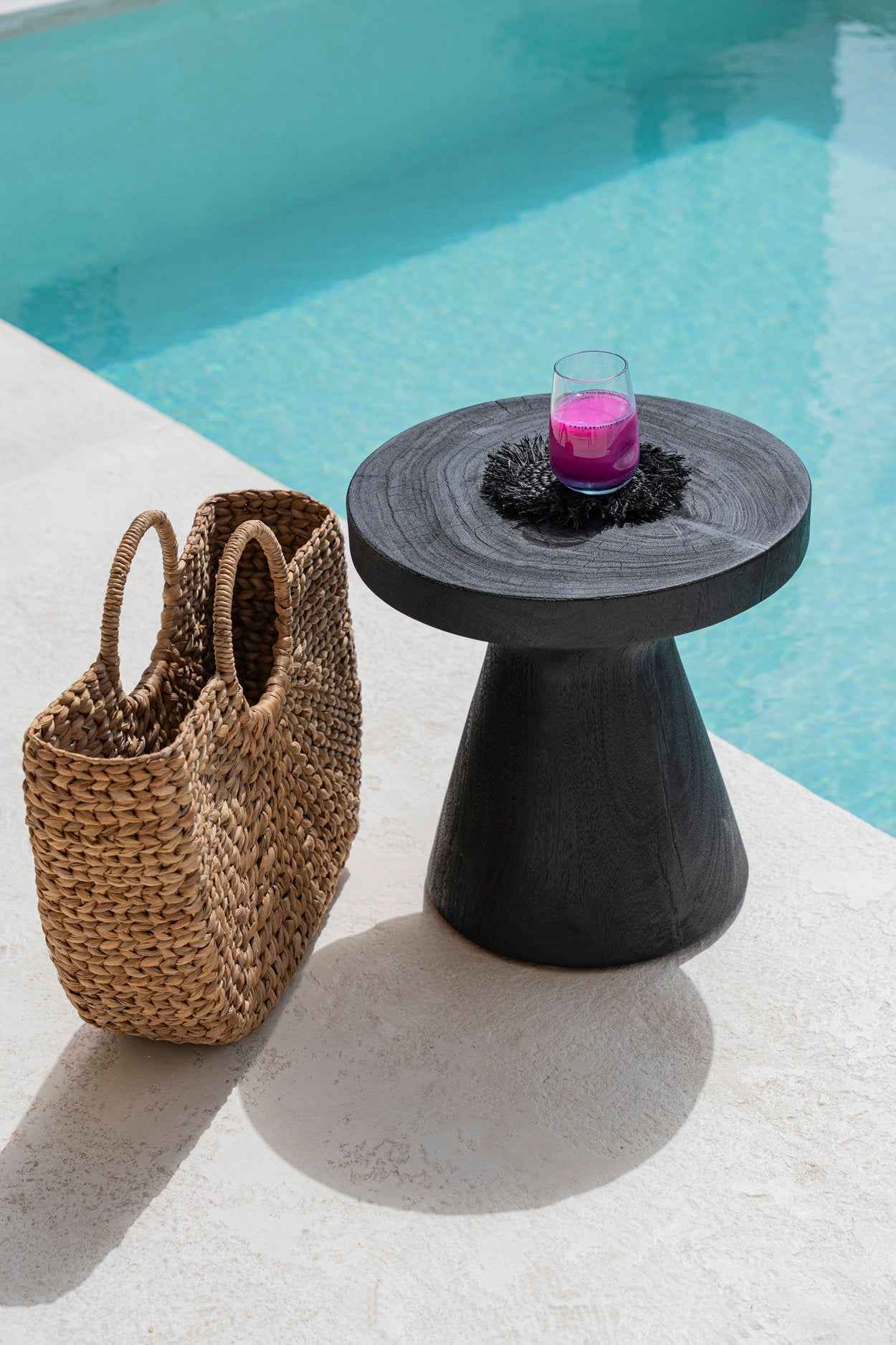 The Gravity Side Table - Black - Bambuá