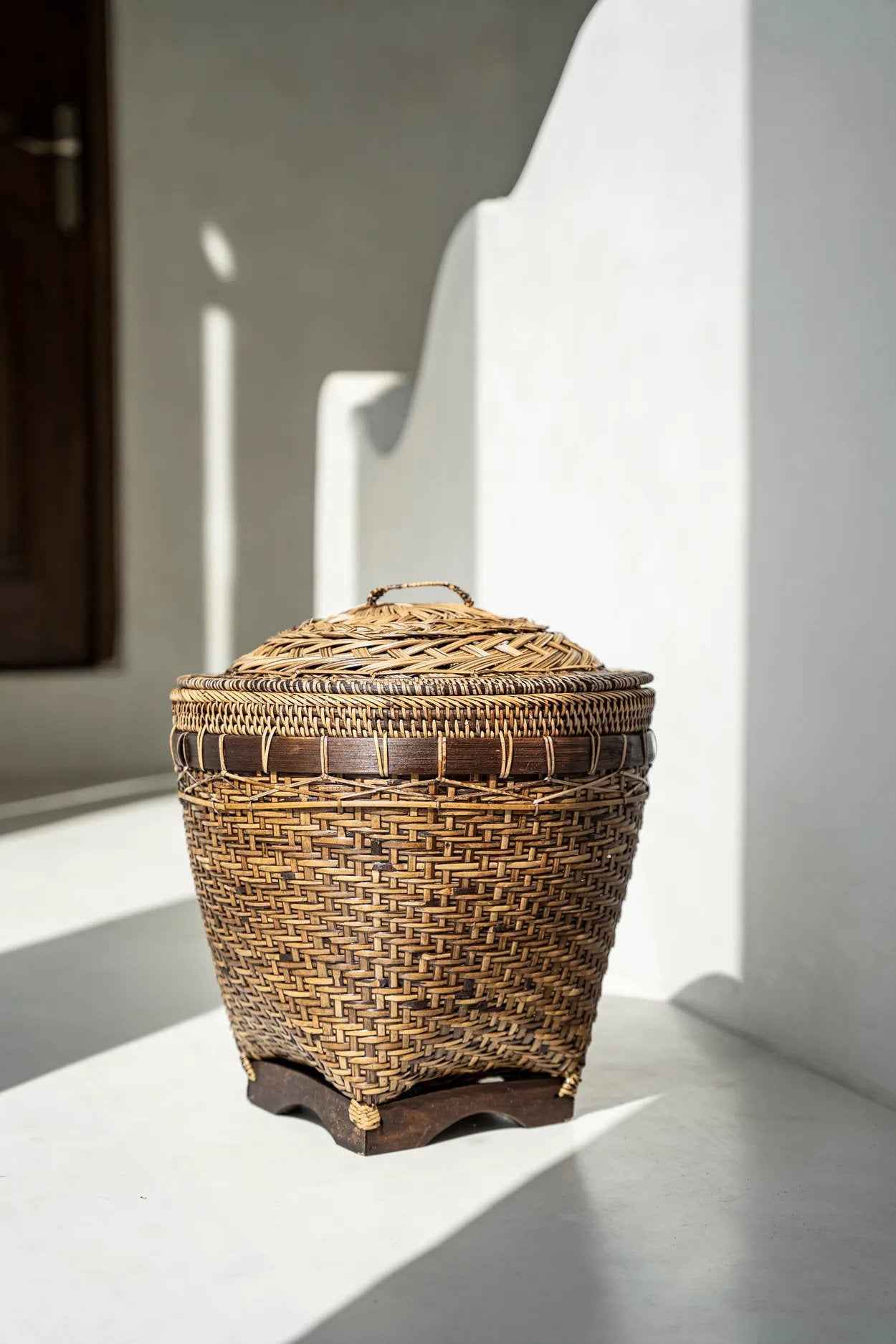 The Colonial Storage Basket - Natural Brown - M - Bambuá