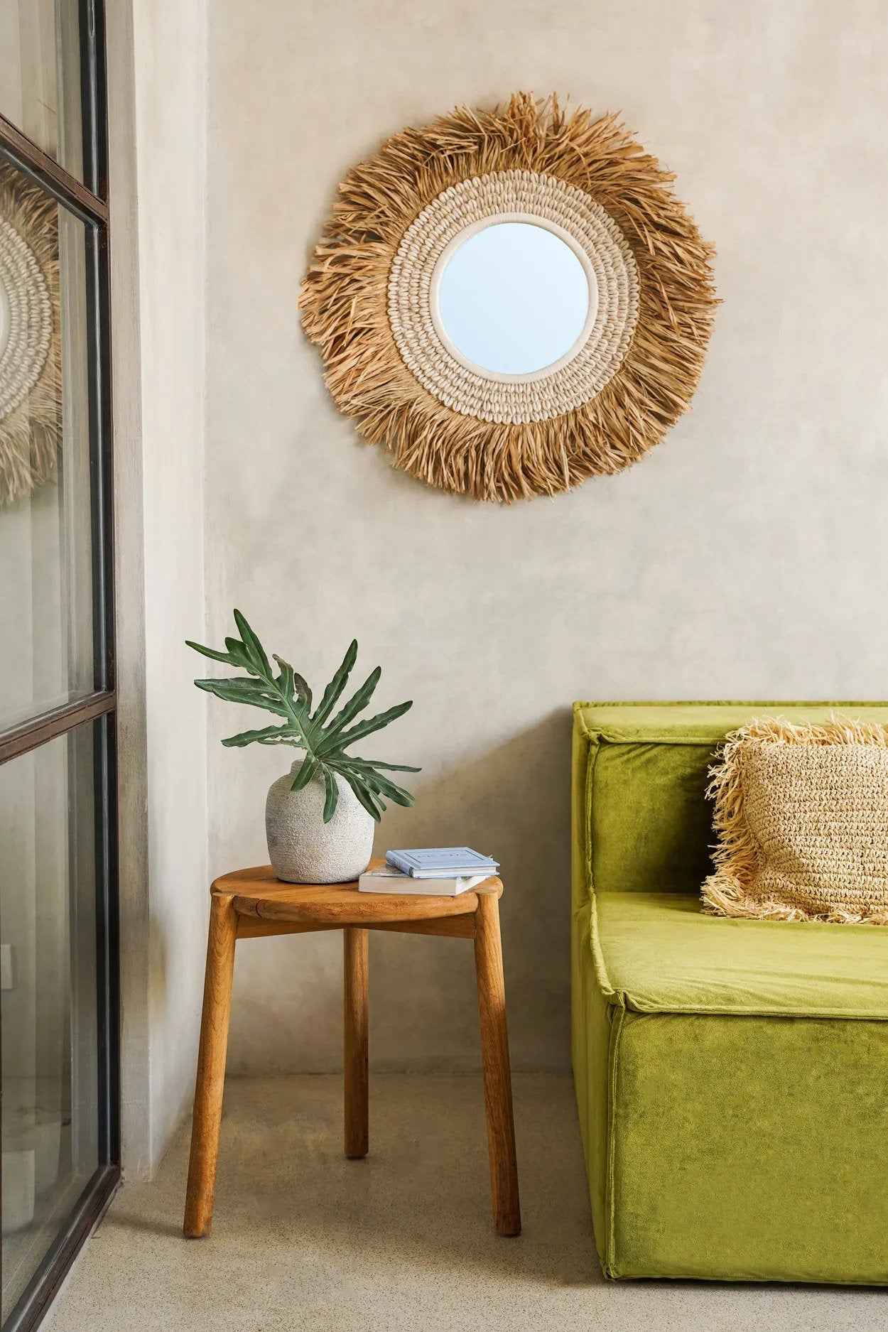 The Raffia Cowrie Mirror - Natural White - Bambuá
