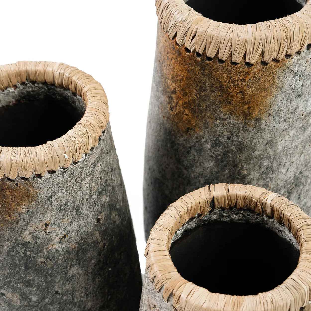 The Sneaky Vase - Antique Grey - M - Bambuá