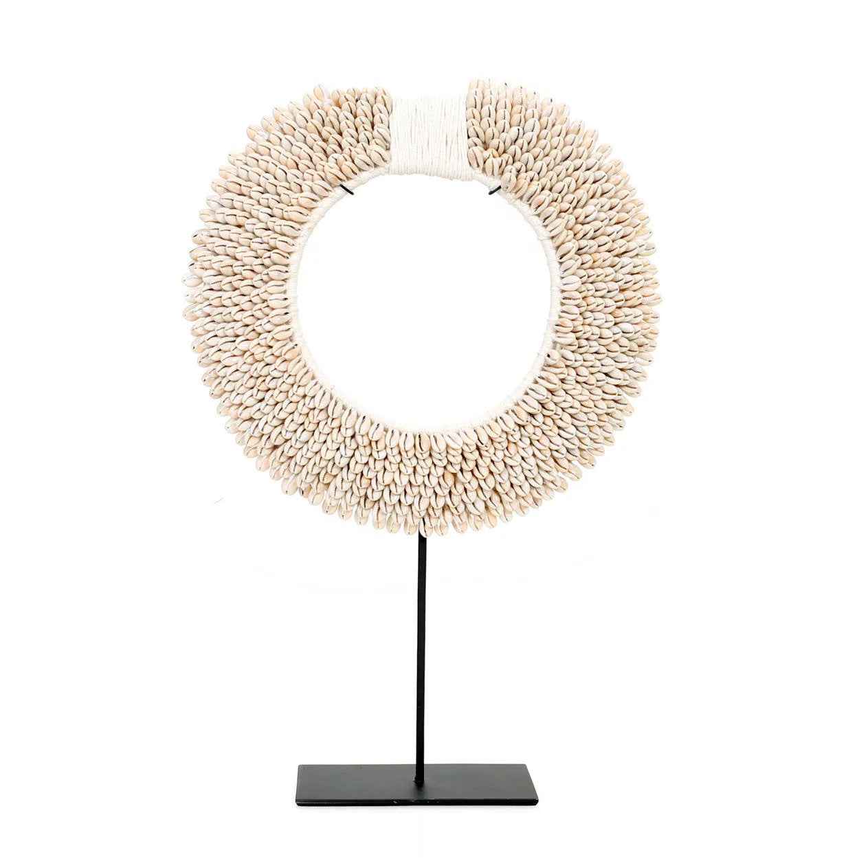 The Papua Shell Disc on Stand - White - M - Bambuá