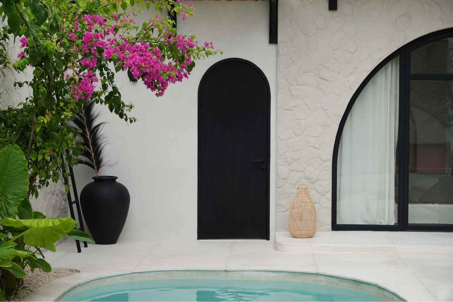 The Kendi Pendant - Natural - M