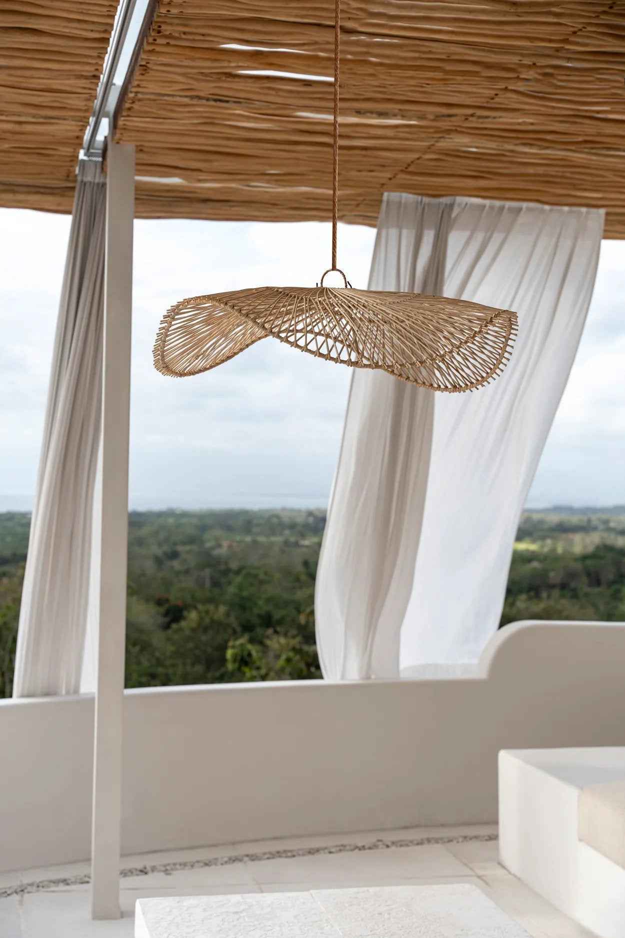 The Chapeau Pendant - Natural - L - Bambuá