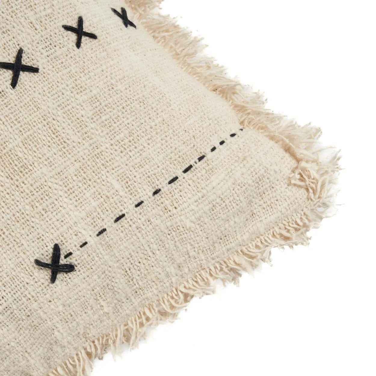 The French Kiss Cushion Cover - Natural Black - Bambuá