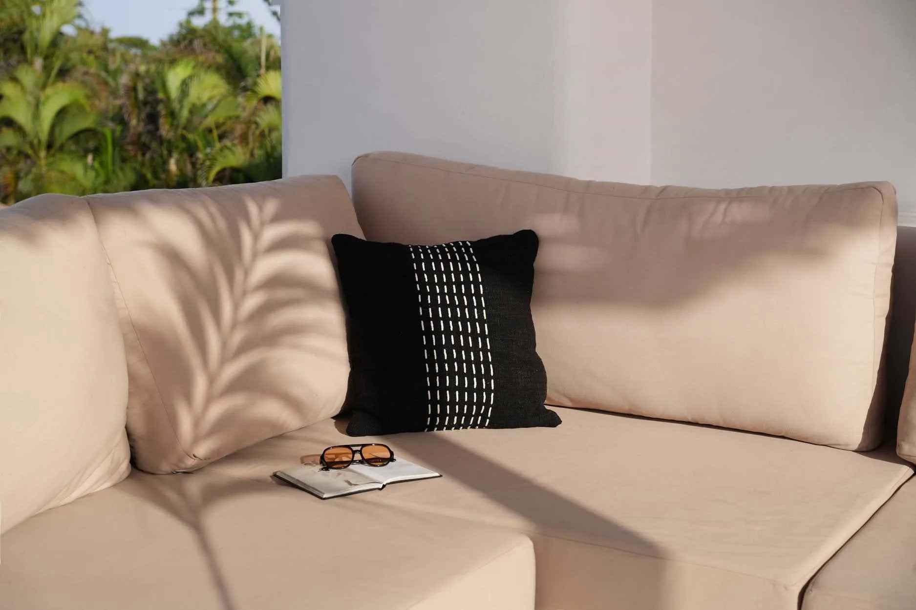 The Drizle Cushion Cover - Black White - Bambuá
