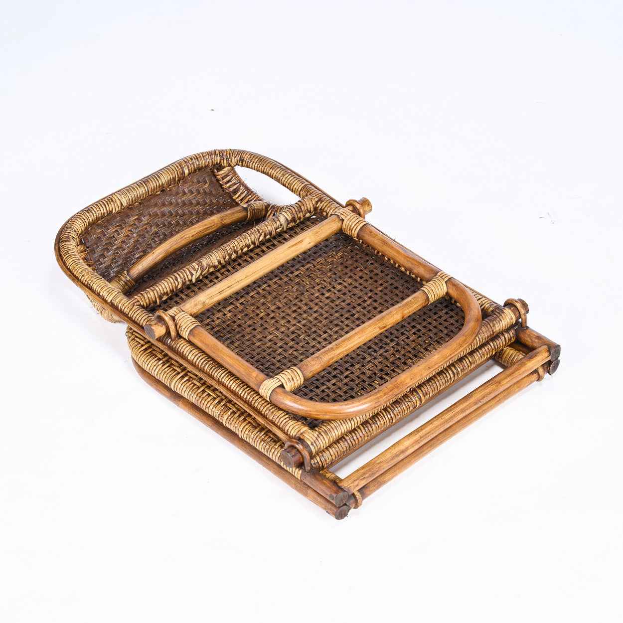 The Rattan Floor Lounger - Dark Walnut - Bambuá