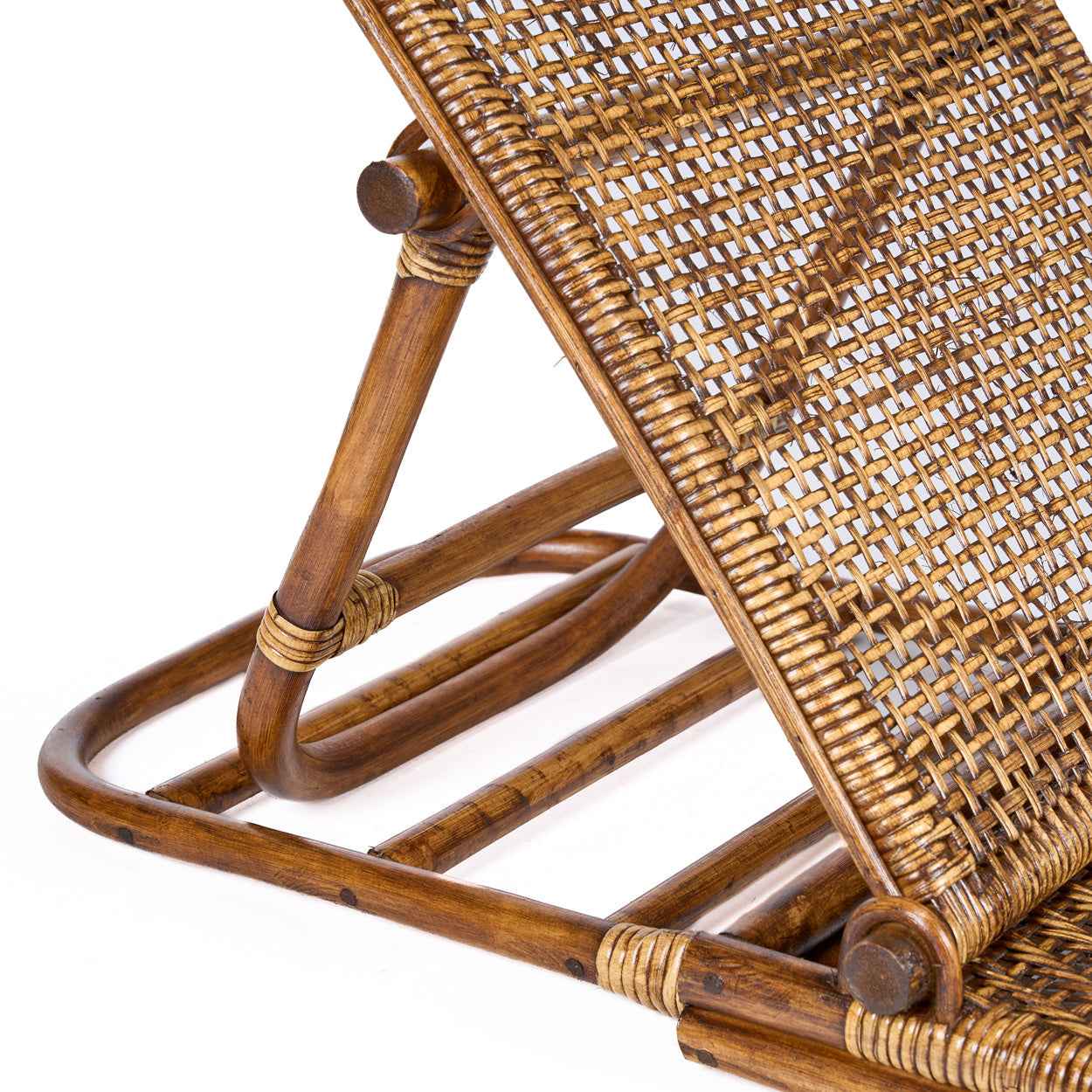 The Rattan Floor Lounger - Dark Walnut - Bambuá