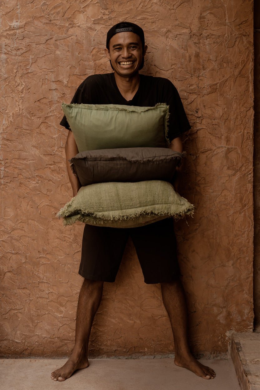 The Jungle Fringe Cushion Cover - Green - Bambuá