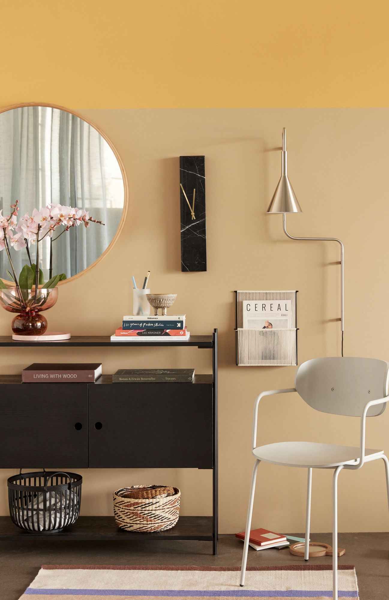 String Wall Magazine Holder Black/White