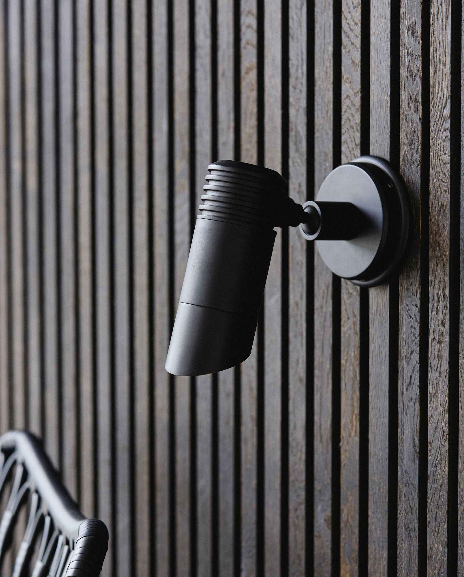 BRAGI wall lamp, outdoor - black - Bambuá