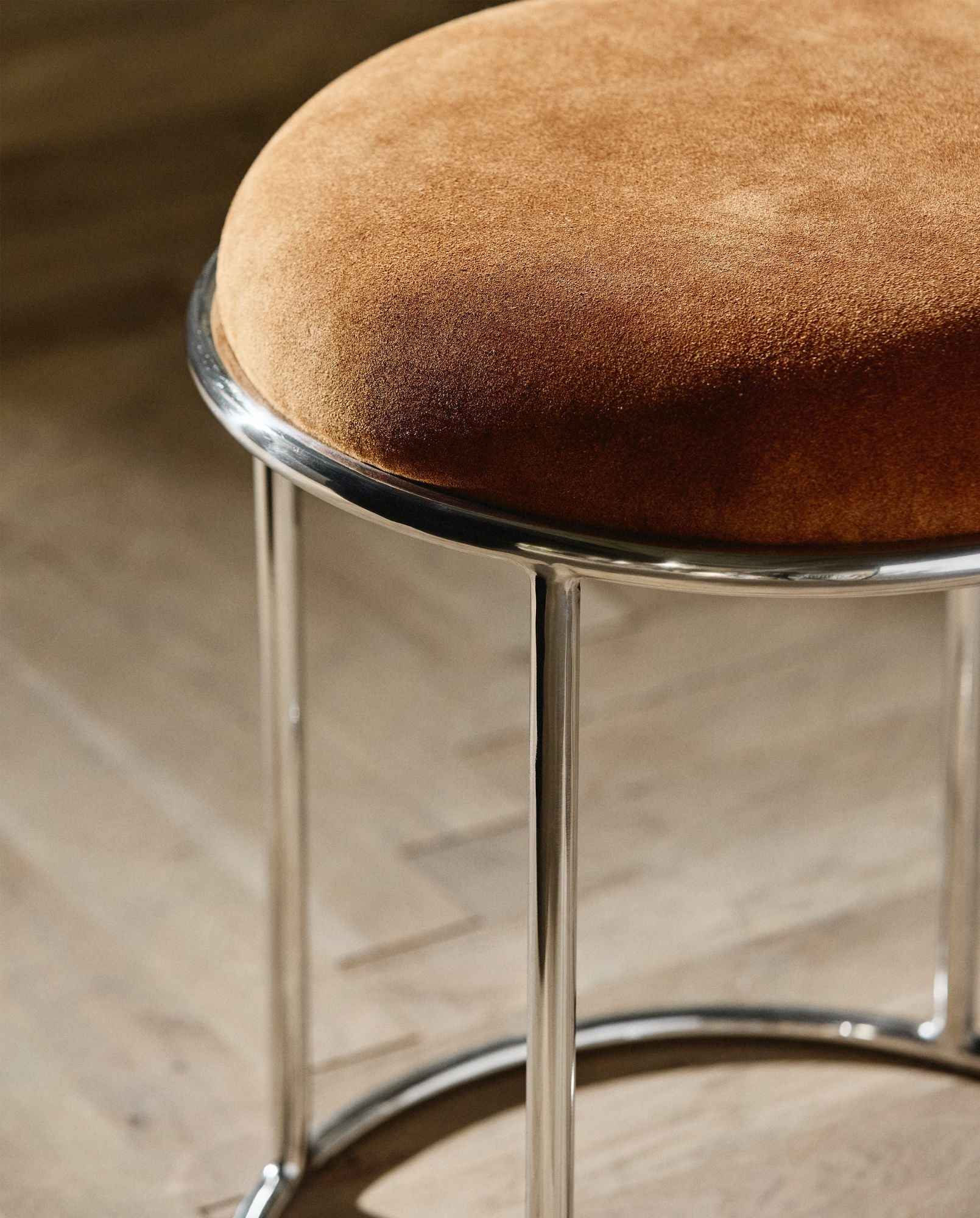 Nordal Komati Brown Leather Stool | Slim Steel Frame