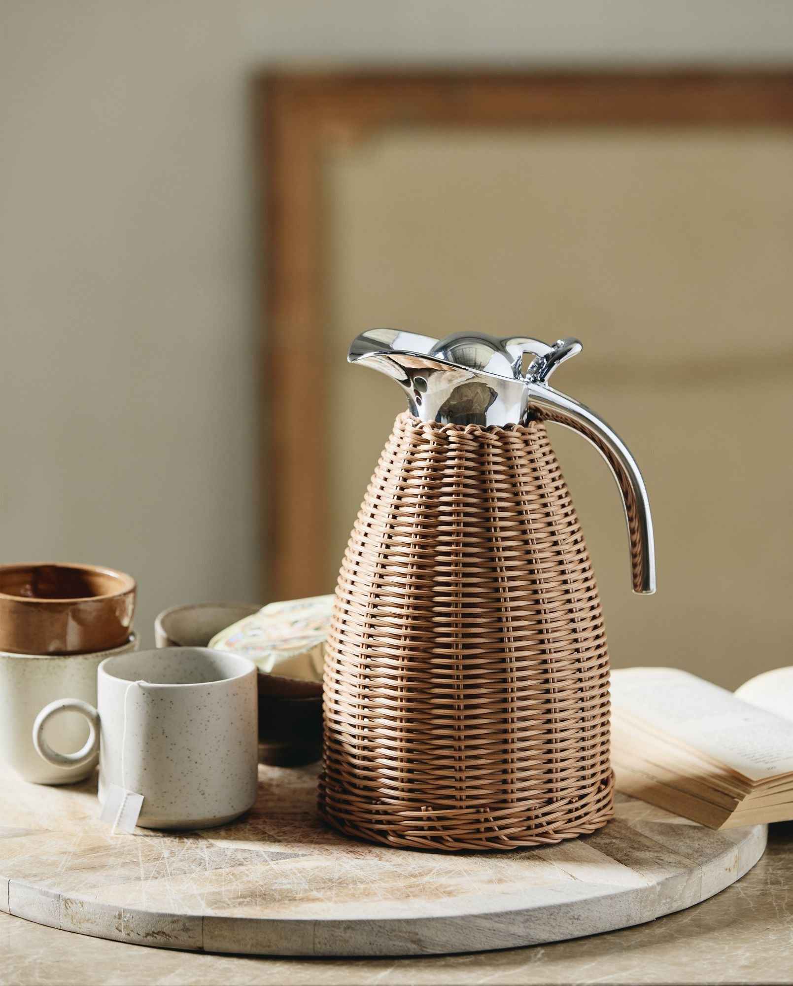 GRAINY cup w. handle, sand