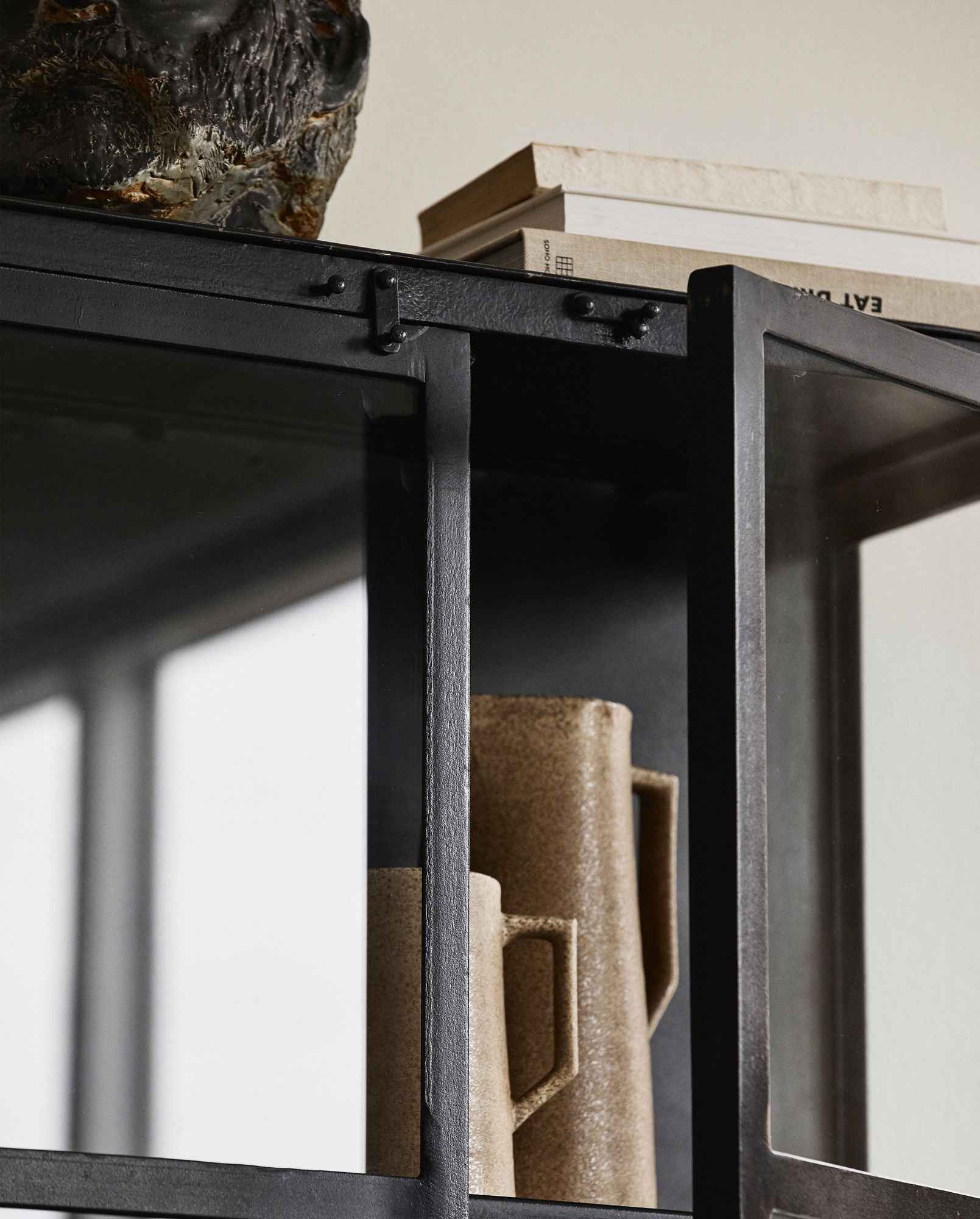 PHOENIX black cabinet, 2 doors, small - Bambuá