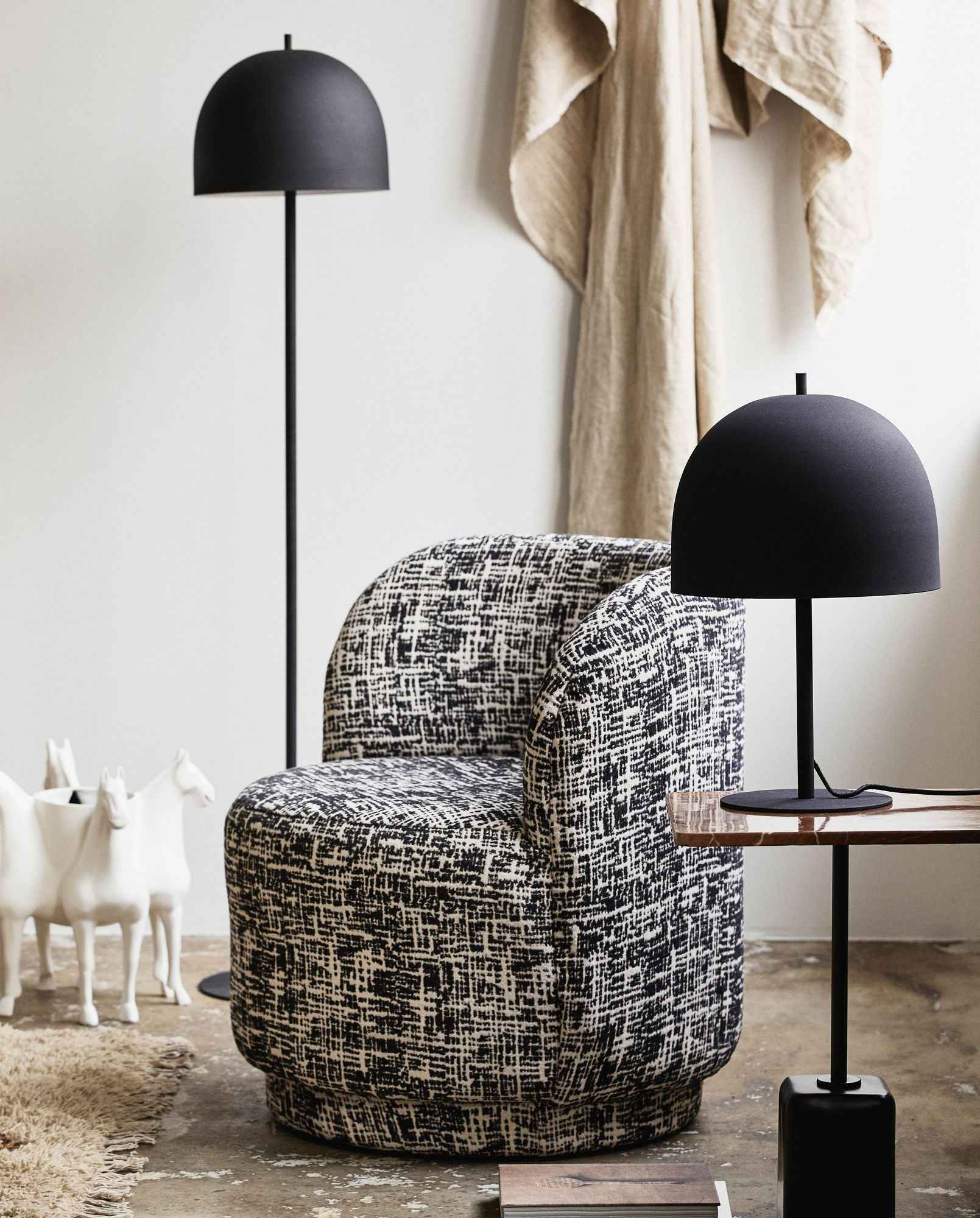 GLOW floor lamp - matte black - Bambuá