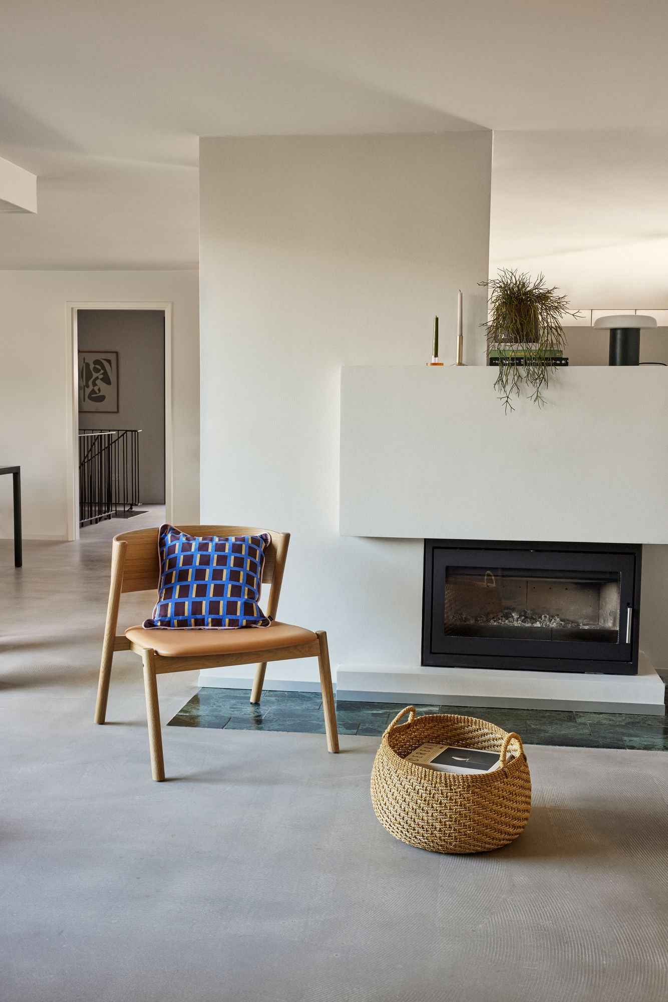 Oblique Lounge Chair Seat Natural