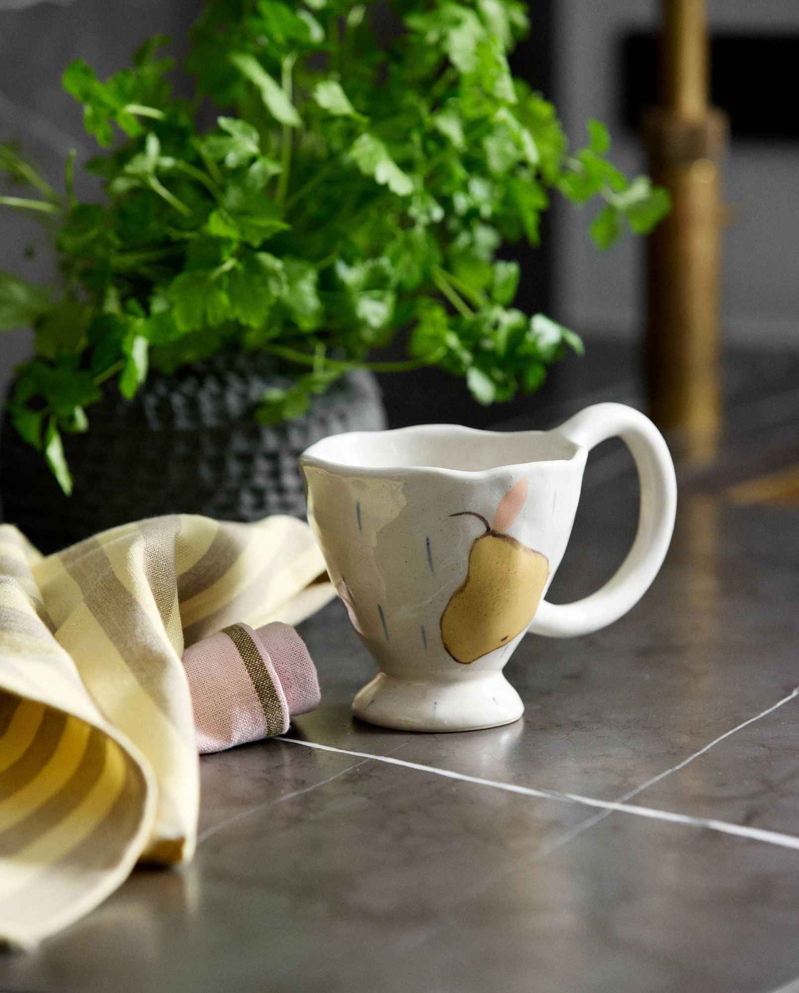 Atelier FORMA - PERA cup w. handle - Bambuá