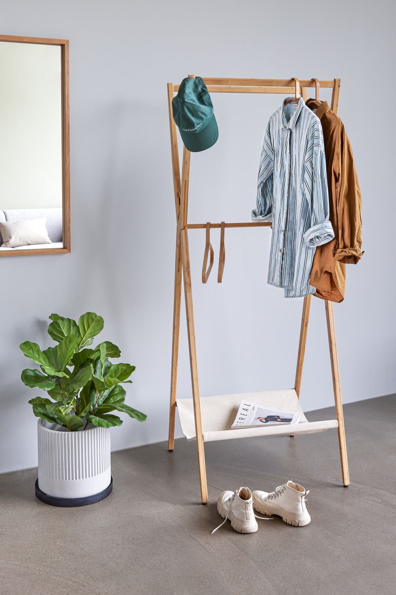 Glimpse Wall Mirror Medium Natural