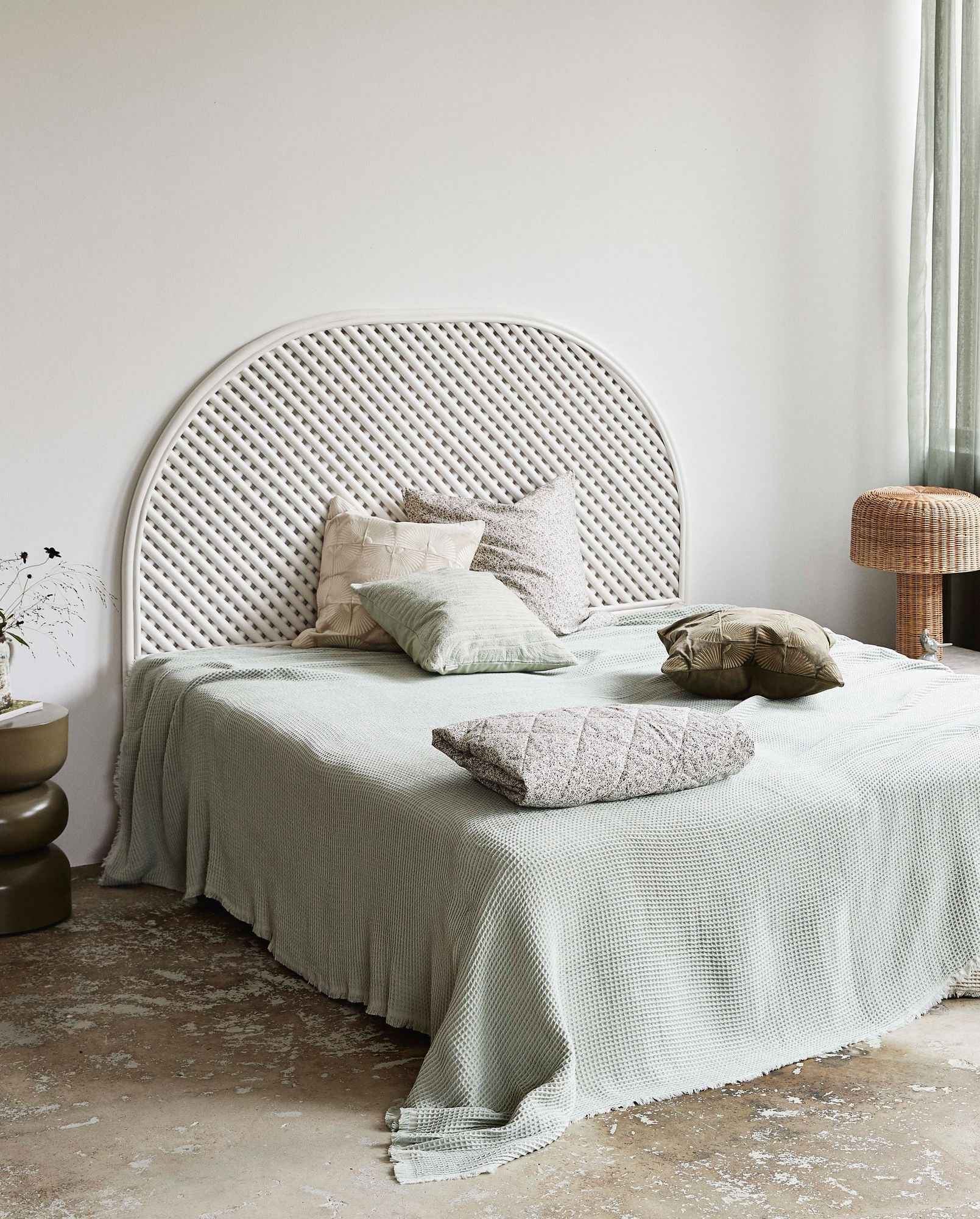 PHAI head board, rattan - white - Bambuá
