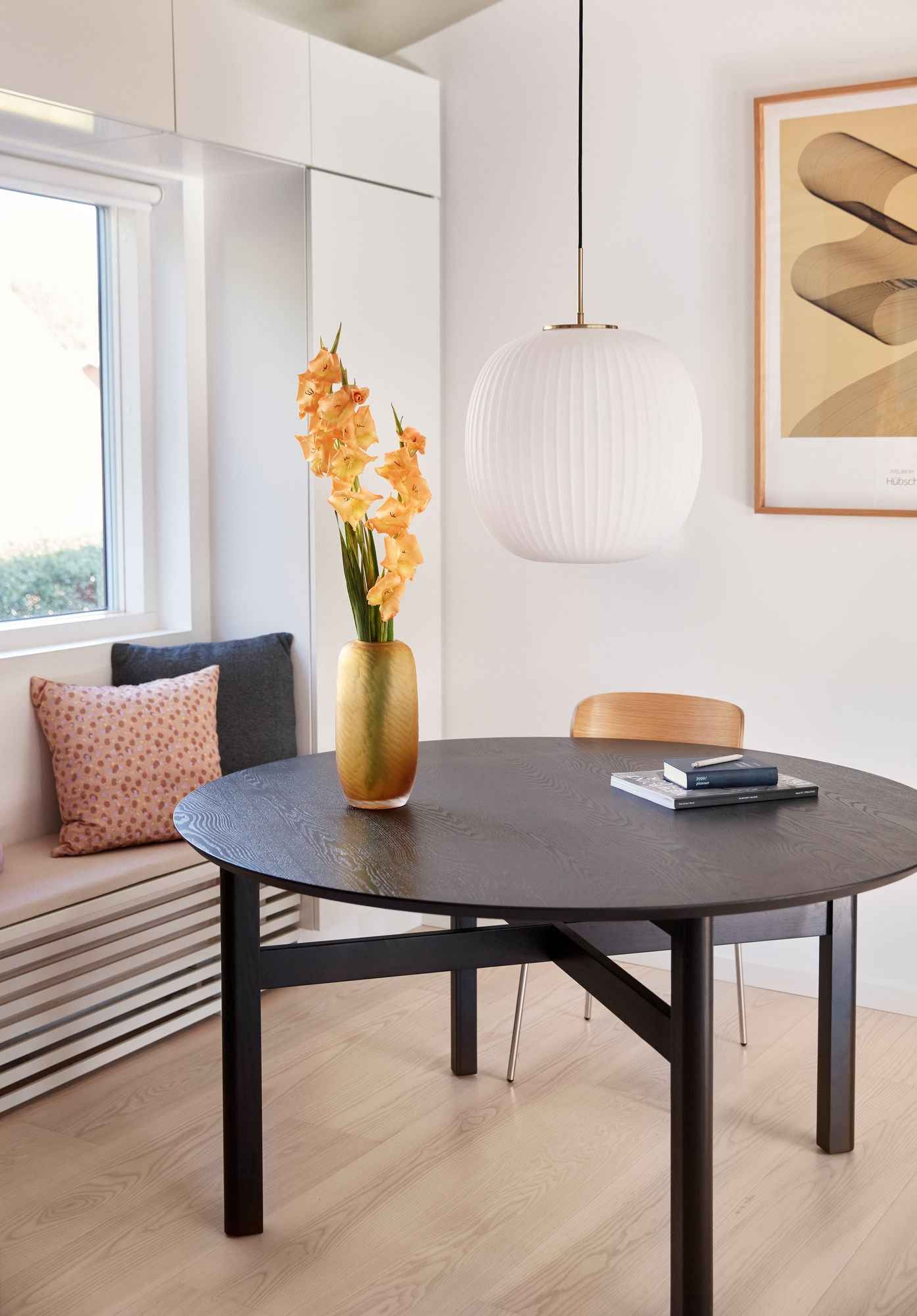 Serene Pendant Ø42 White