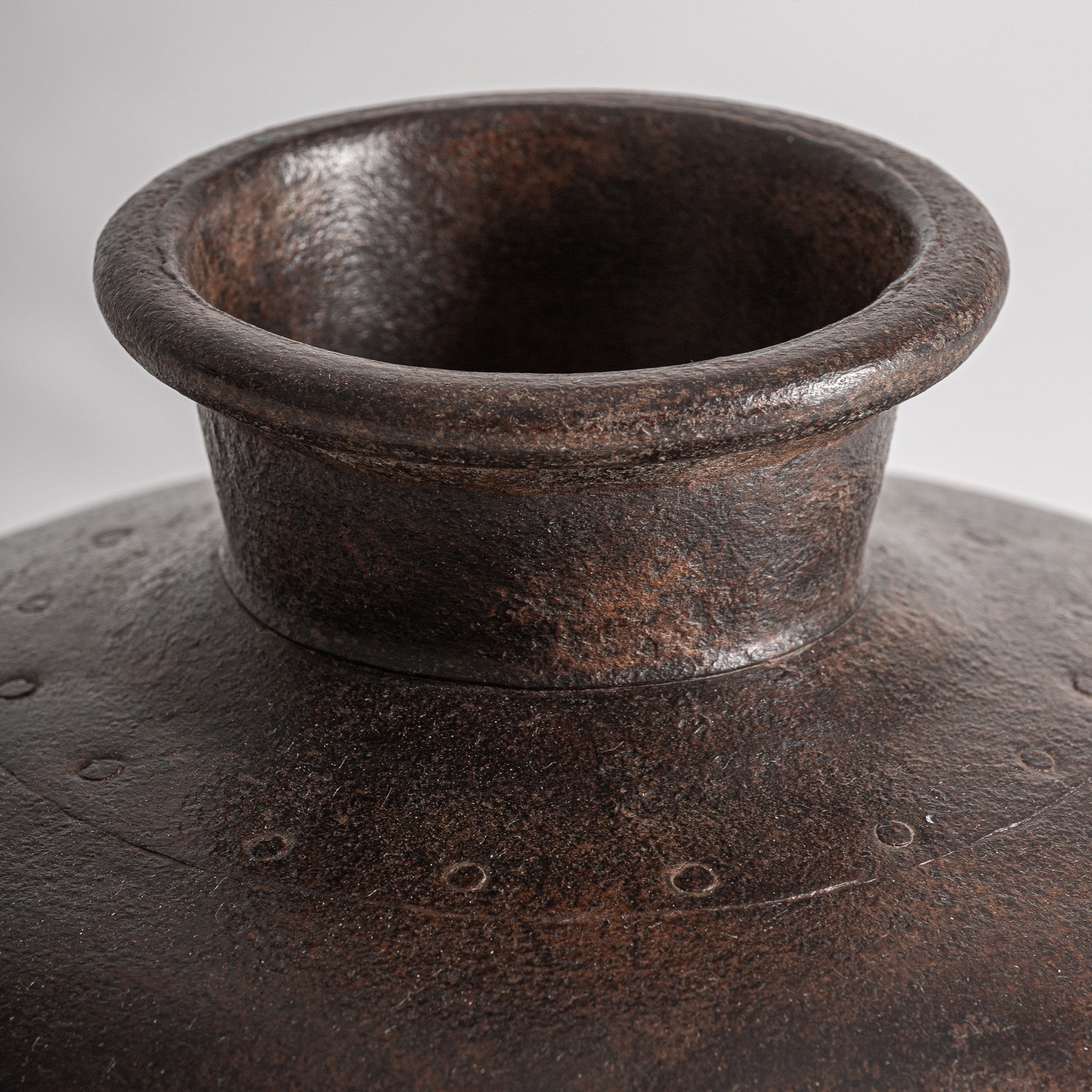Mahe Vase