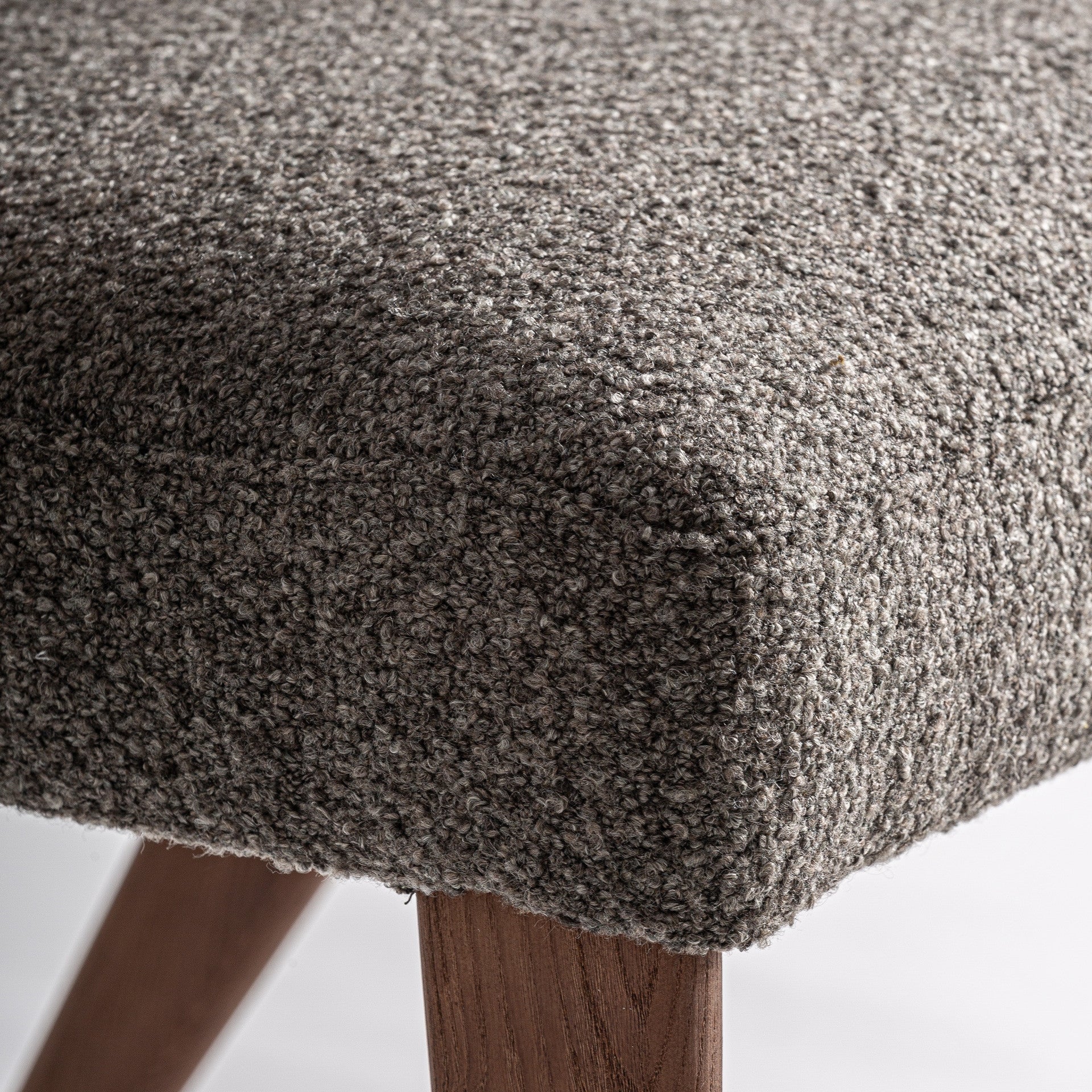 Veney Chair
