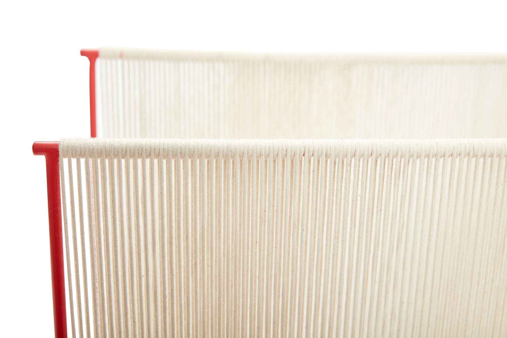 String Magazine Holder Red/White - Bambuá