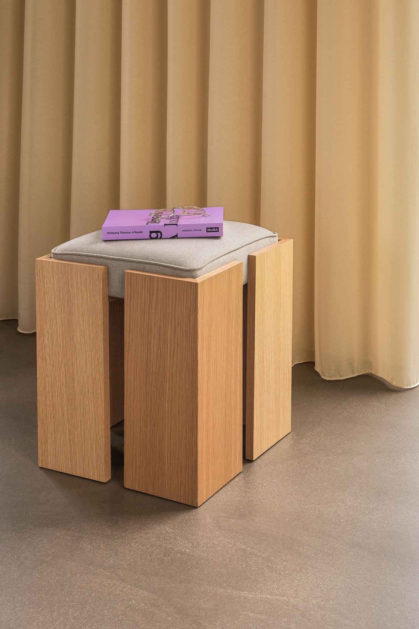 Forma Stool Sand/Natural