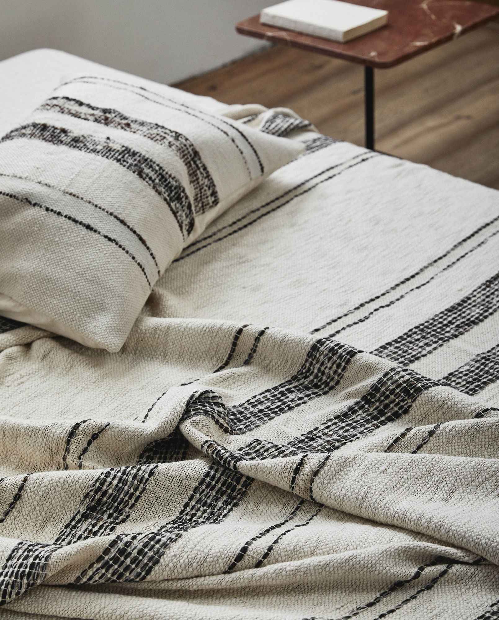 VESPER bed cover, 270x270 - off white - Bambuá