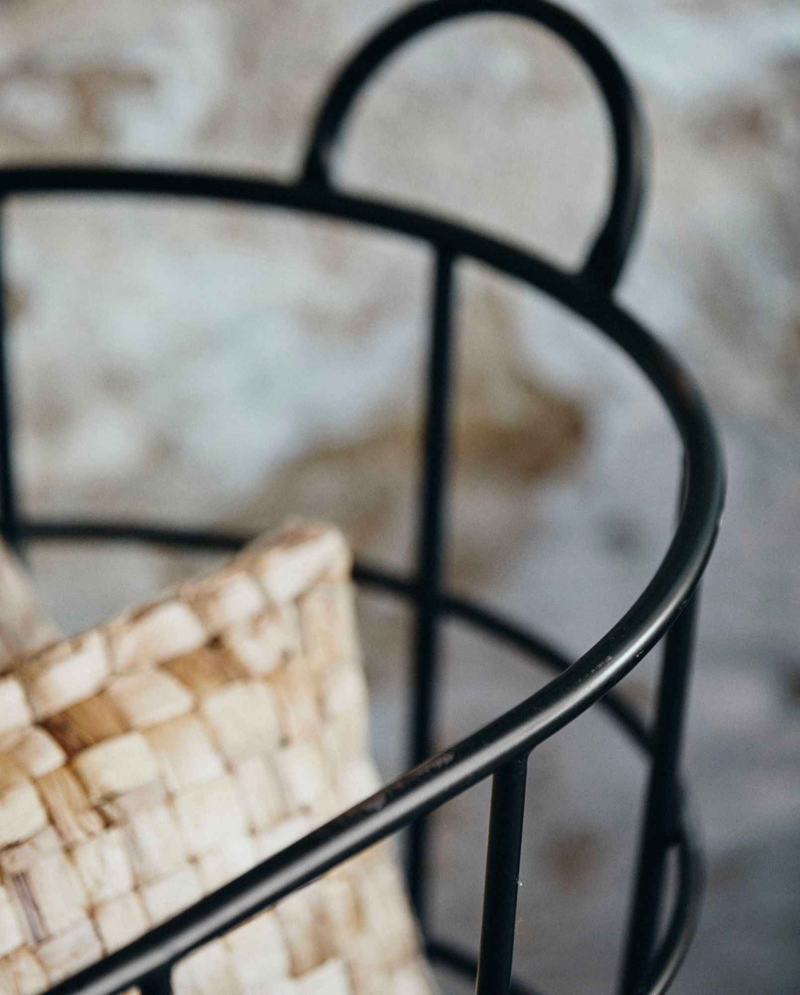 DOWNTOWN basket on wheels - black