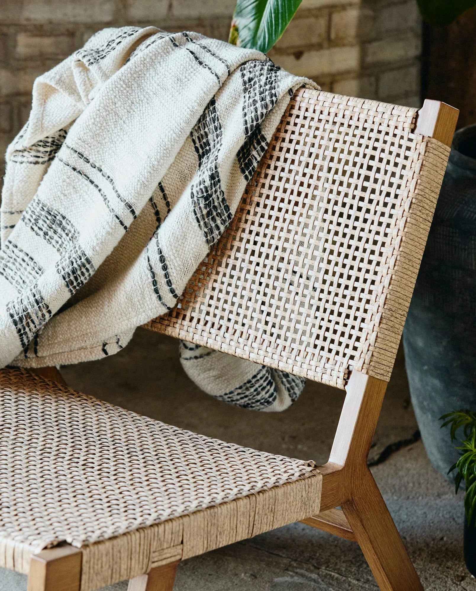 VASAI lounge chair, natural