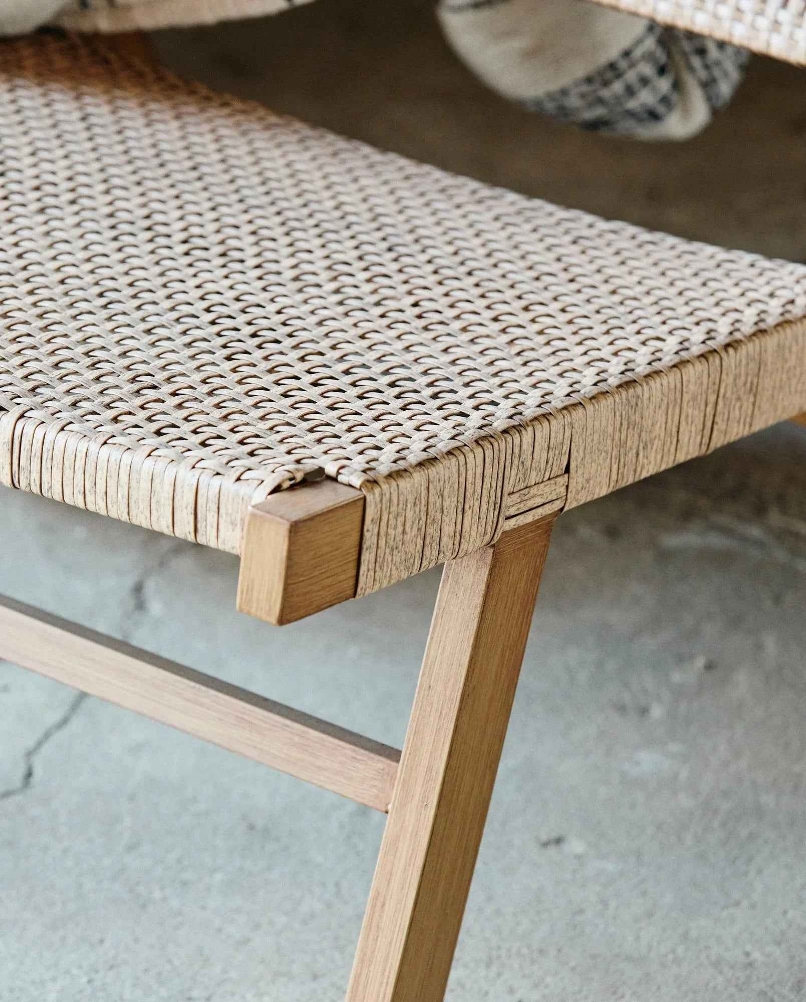 VASAI lounge chair, natural