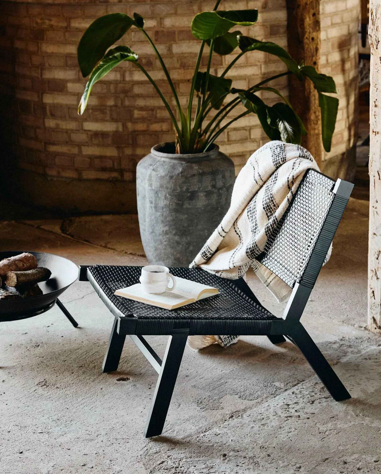 VASAI lounge chair, black - Bambuá