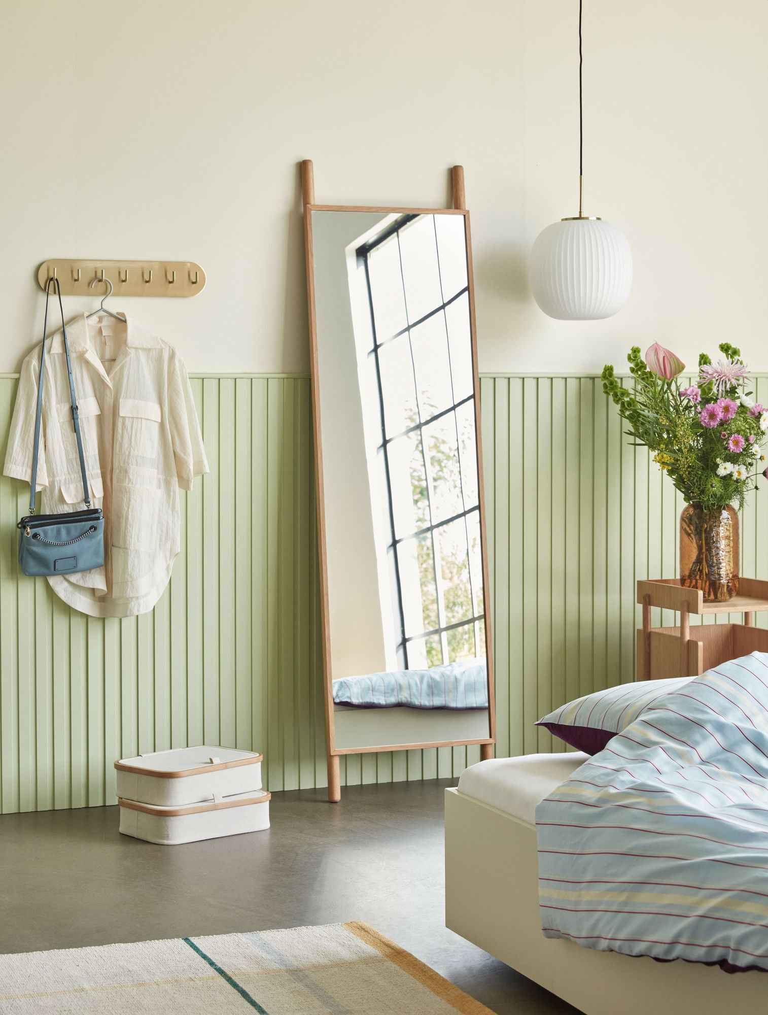 Serene Pendant Ø32 White