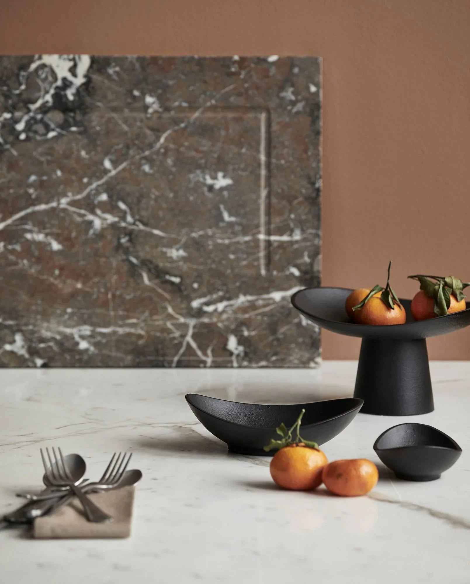 KEPEL cake plate, black - Bambuá