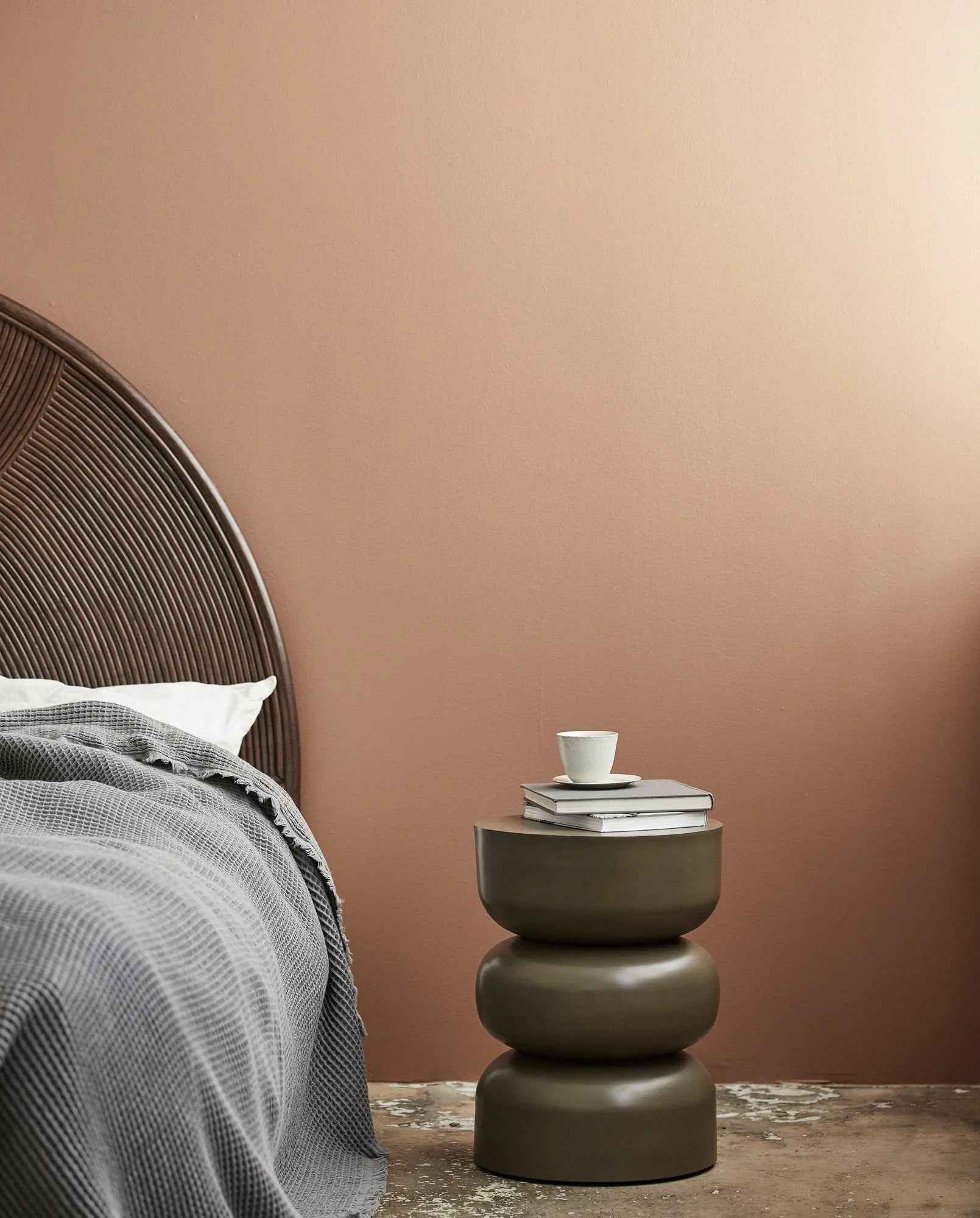 ALMA side table - dark green - Bambuá