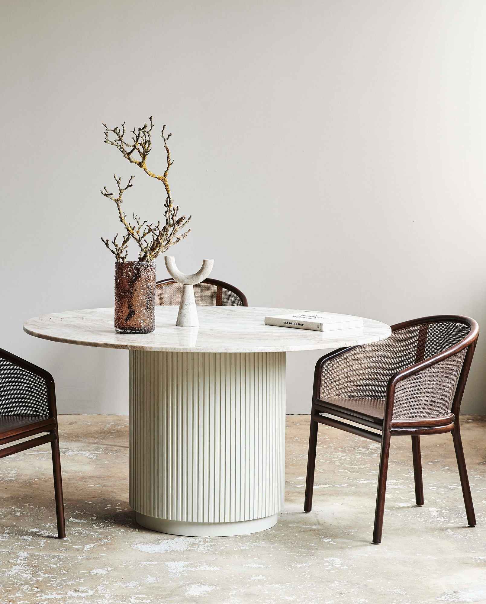 ERIE round dining table - Ivory nature marble tabletop - Bambuá