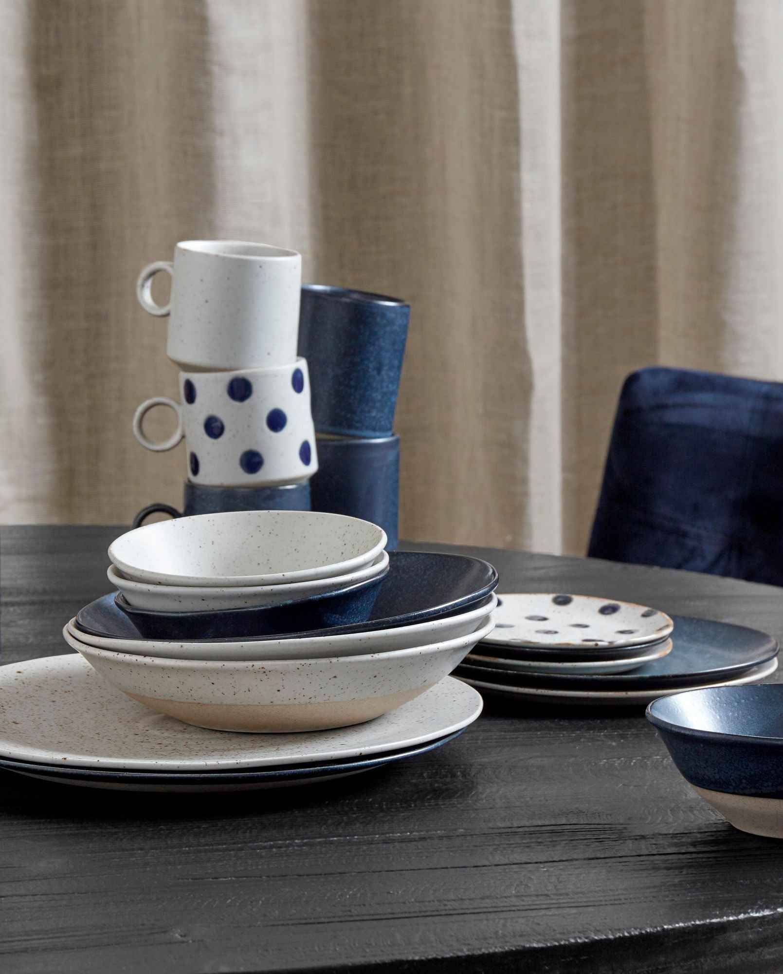 GRAINY saucer/cake plate, sand/dark blue