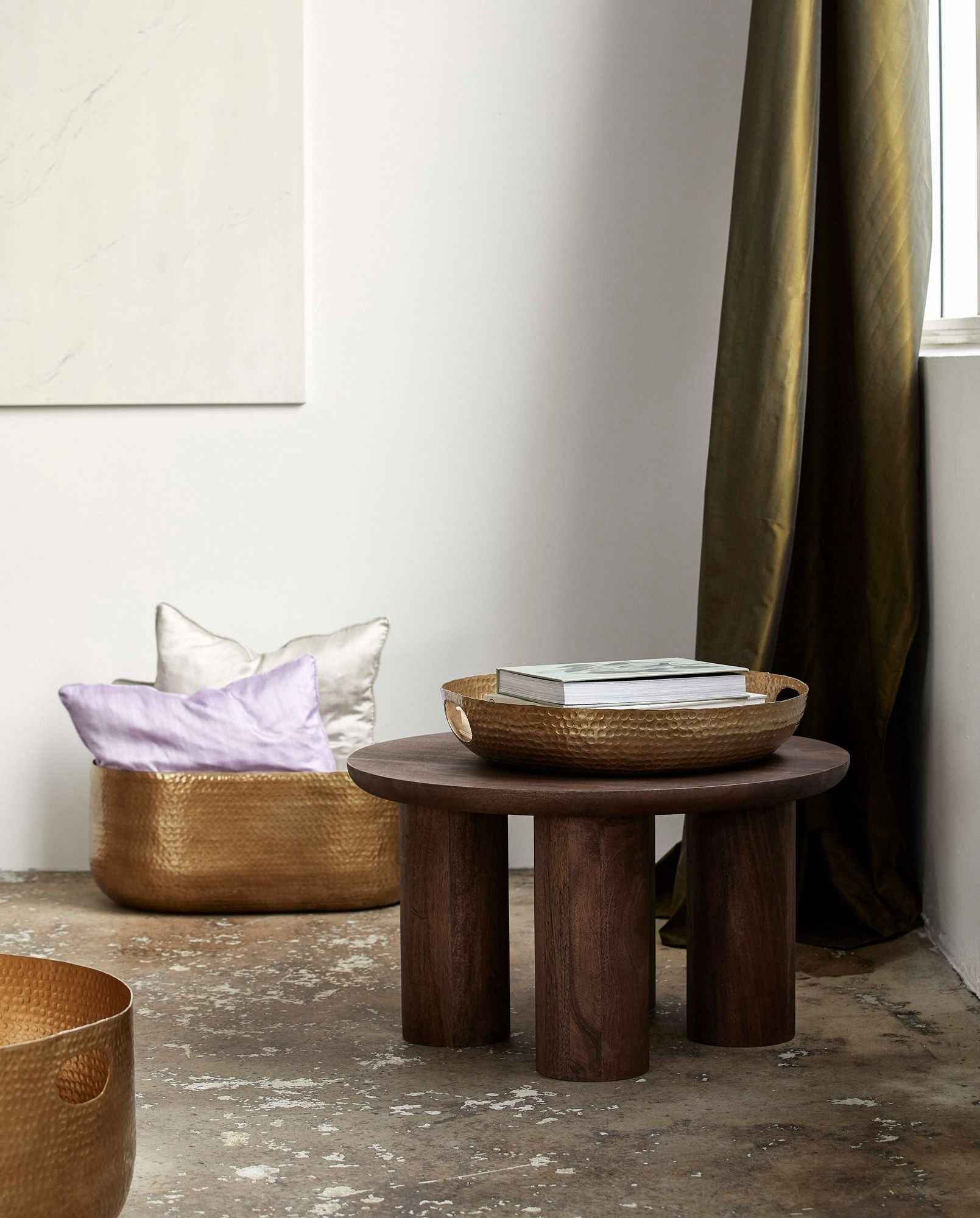 LAIKA oval tray, M - golden finish - Bambuá
