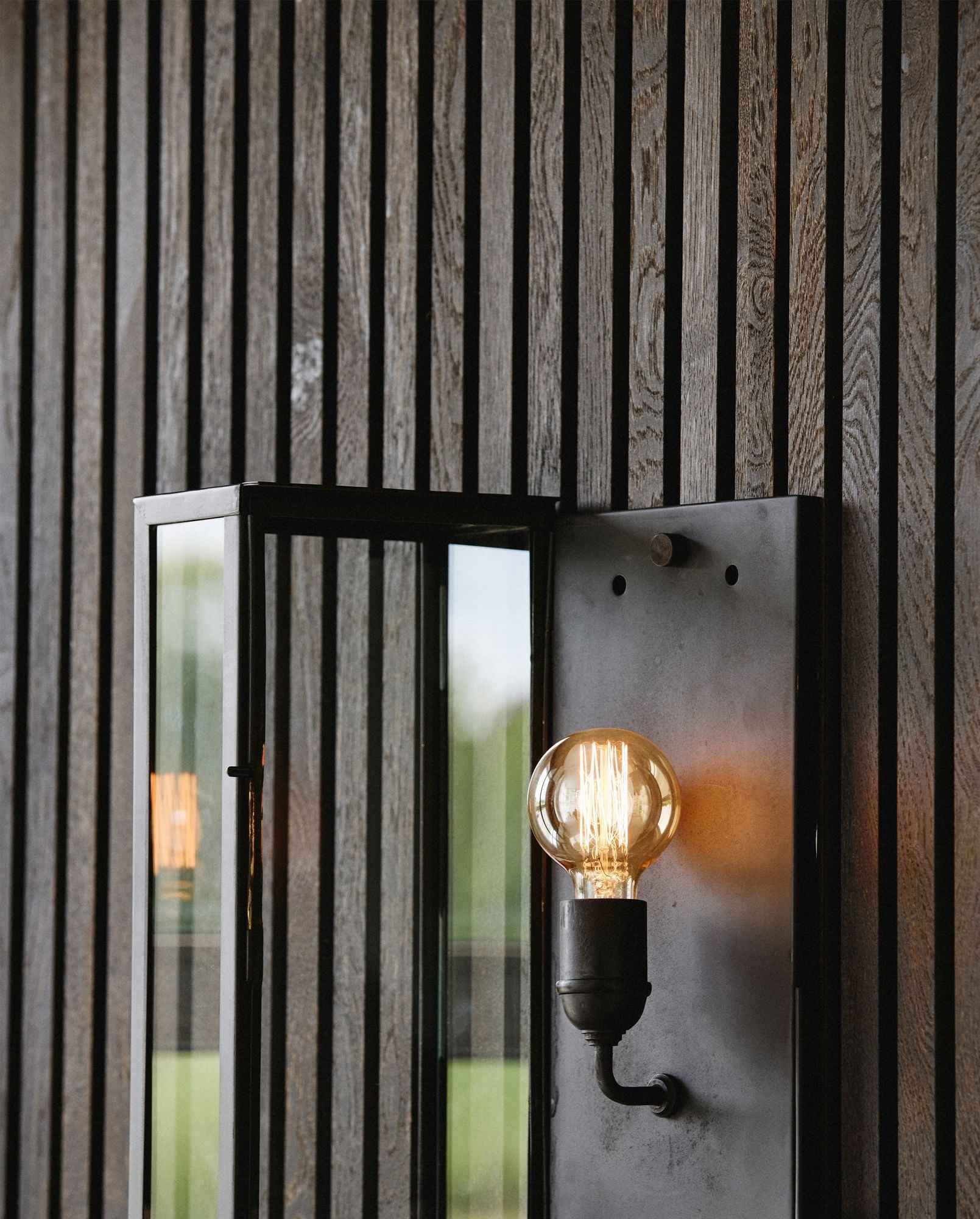 EOS wall lamp, outdoor - black - Bambuá