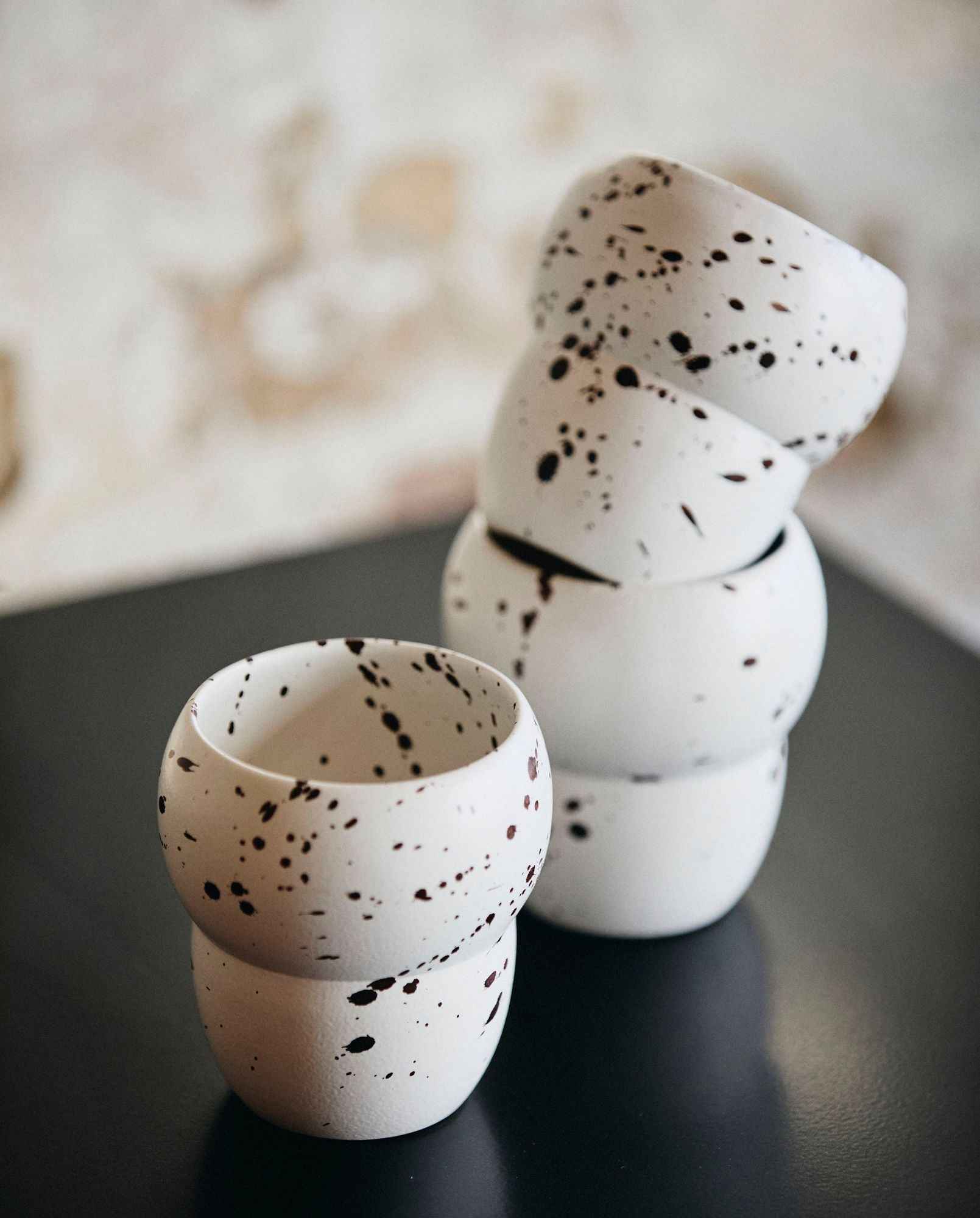 RIA mug w. splash - ivory