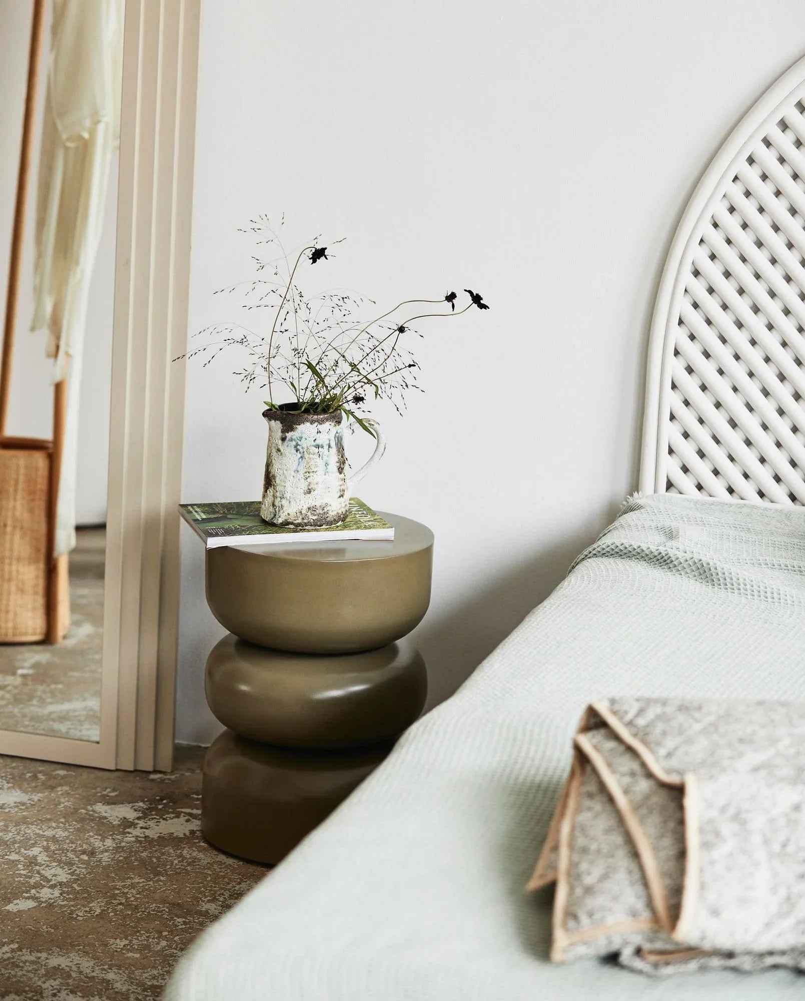 ALMA side table - dark green - Bambuá