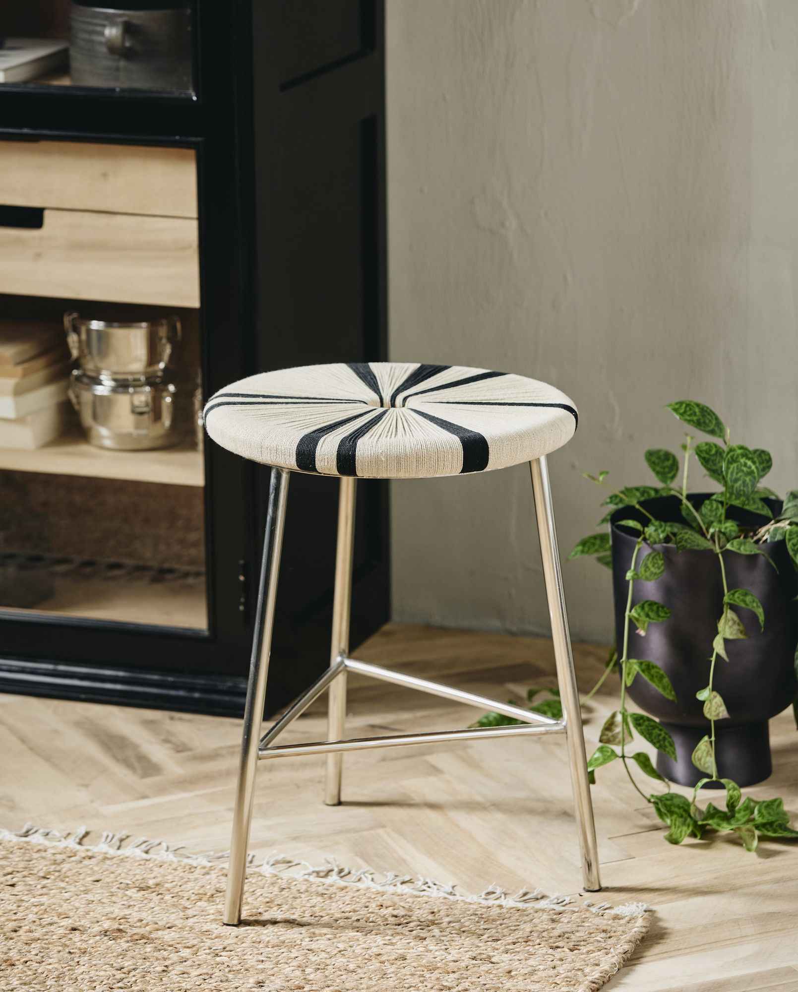 MORICE stool, low - black/ivory - Bambuá