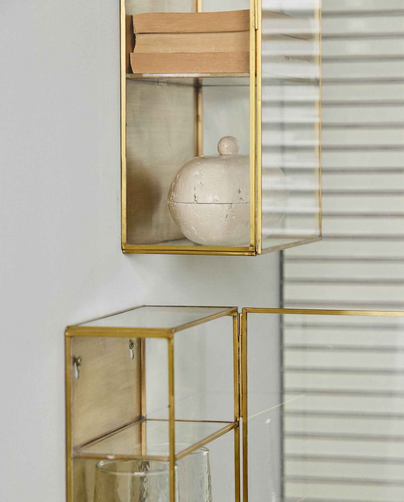 ADA Wall Cabinet L - Bambuá
