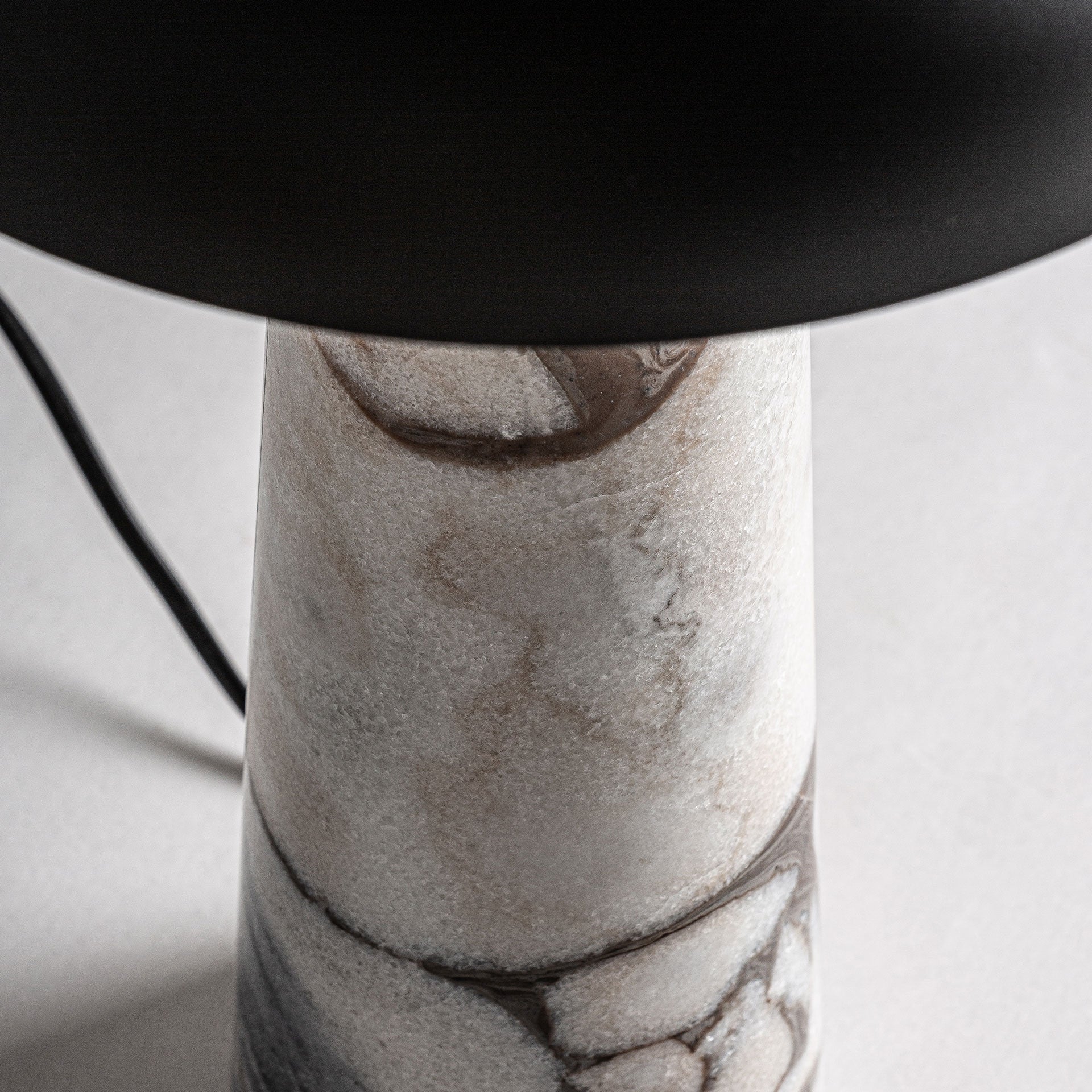 Vetra Table Lamp