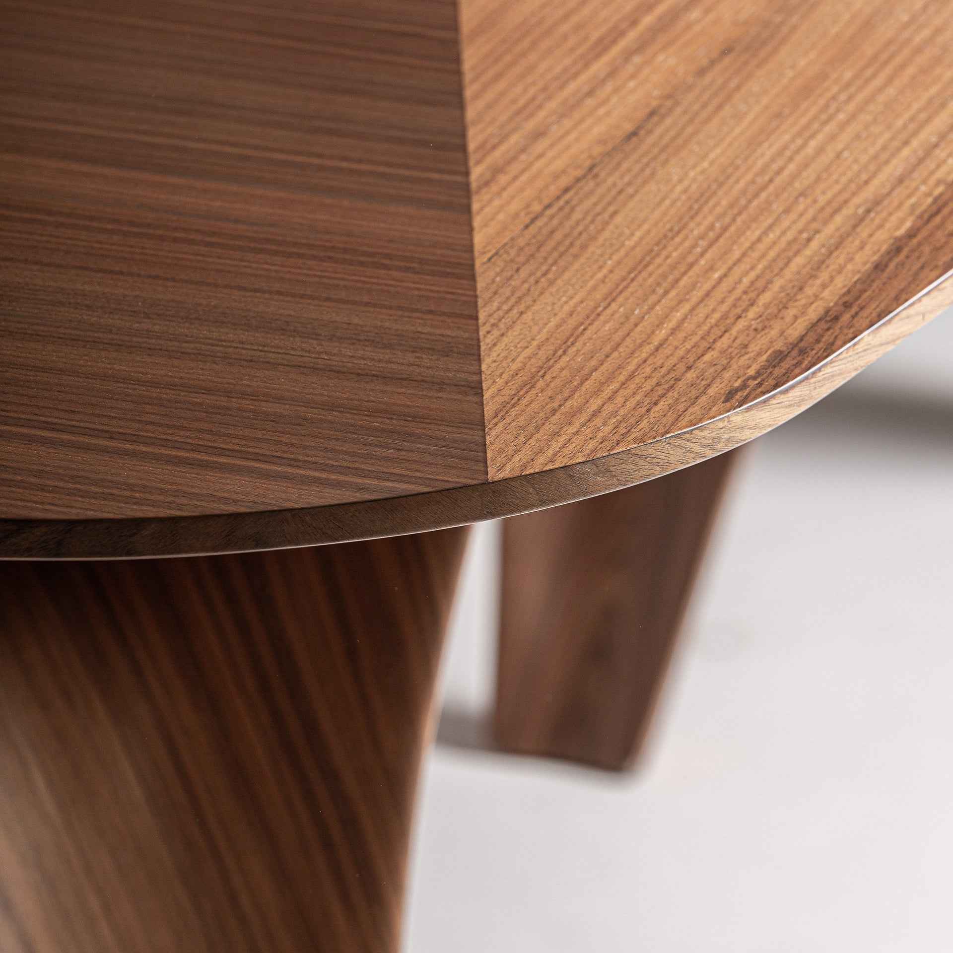 Bilzen Dining Table