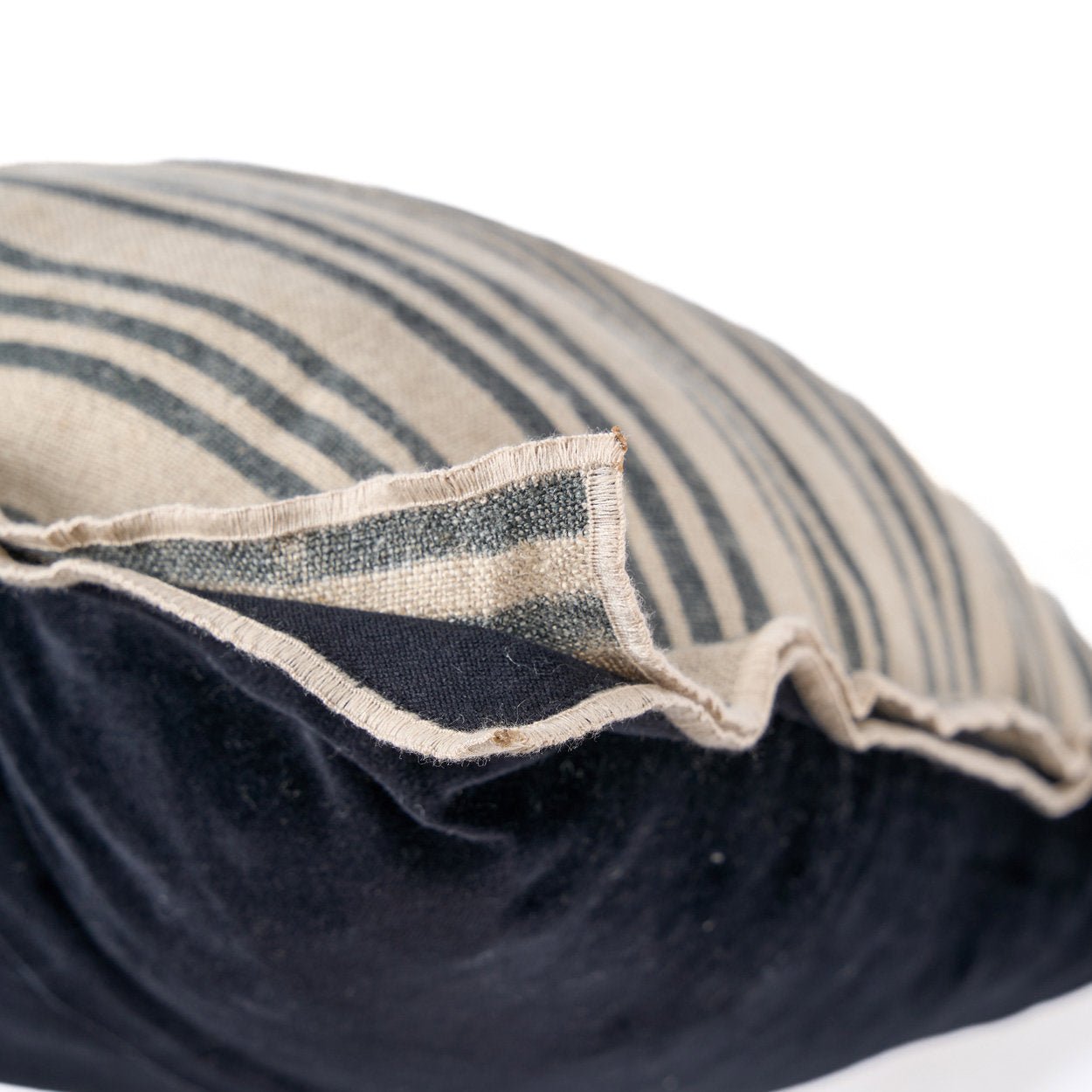 The Nordic Stripe Cushion Cover - Natural Black - 50x50 - Bambuá